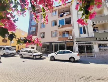 231M2 Geschäft Zum Verkauf In Der Şehit Karaoğlanoğlu Straße Refcode:2648
