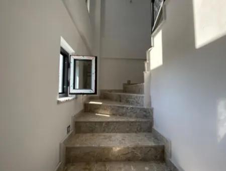 Cesur Emlak'tan Karaçalı'da Satılık 4+1 İkiz Nizam Dublex Villa