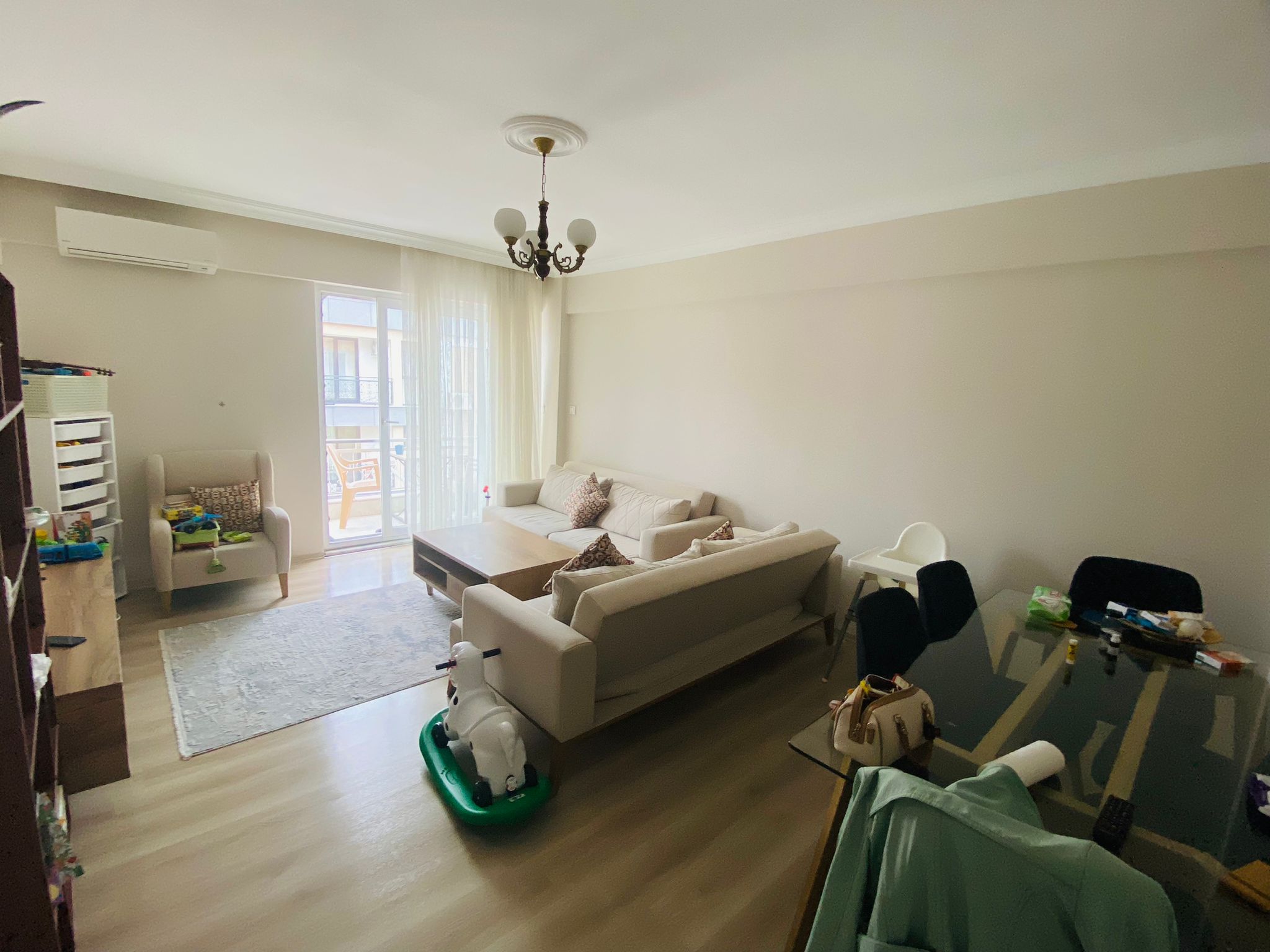 Cesur Emlak'tan Satılık Merkez de 3+1 Bakımlı Daire