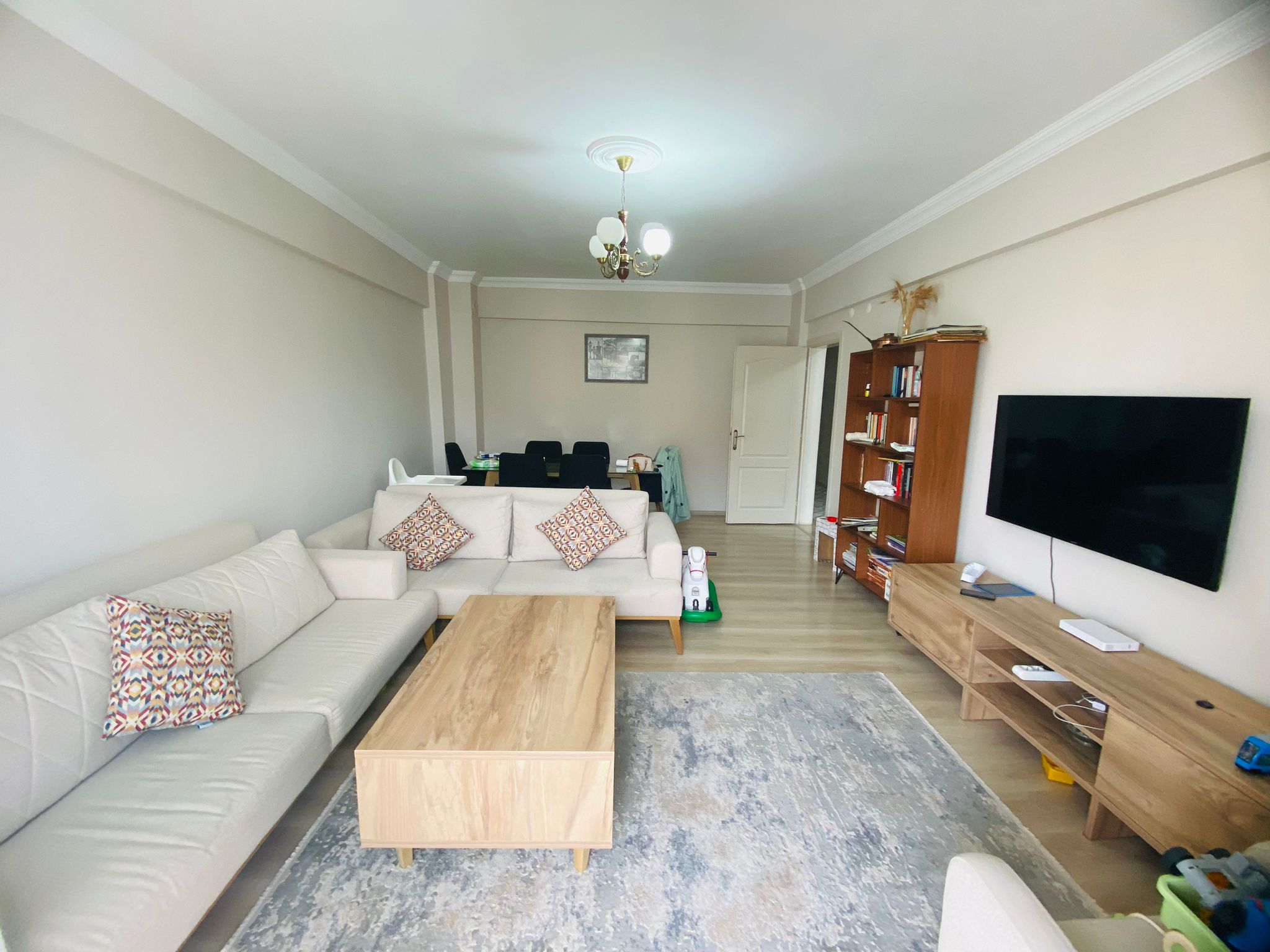 Cesur Emlak'tan Satılık Merkez de 3+1 Bakımlı Daire
