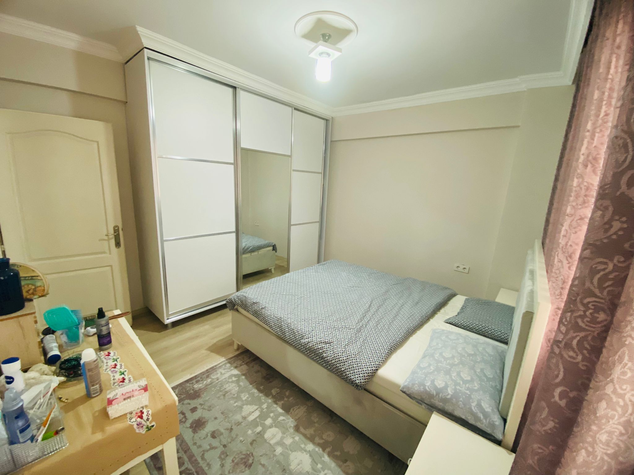 Cesur Emlak'tan Satılık Merkez de 3+1 Bakımlı Daire
