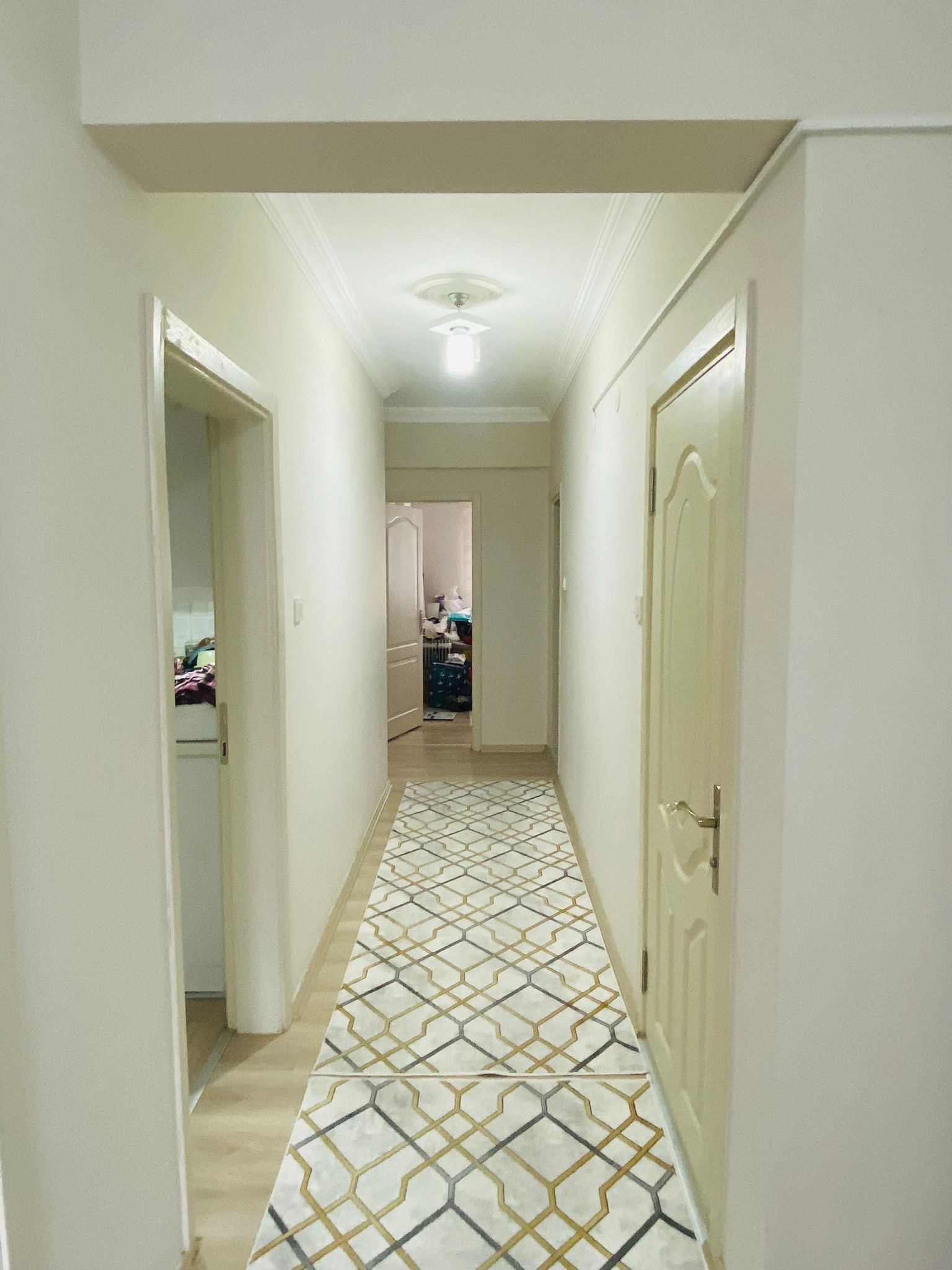 Cesur Emlak'tan Satılık Merkez de 3+1 Bakımlı Daire