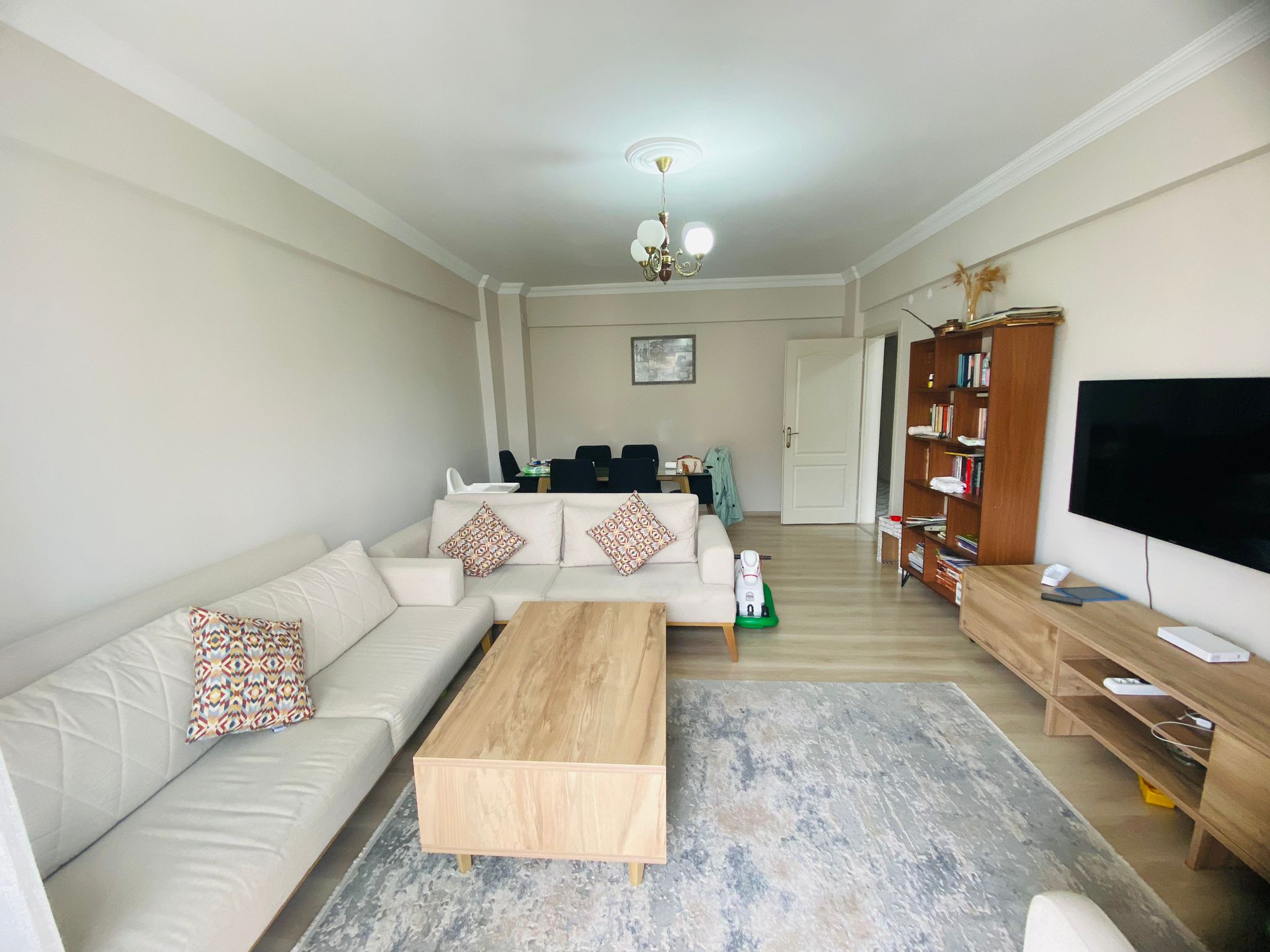 Cesur Emlak'tan Satılık Merkez de 3+1 Bakımlı Daire