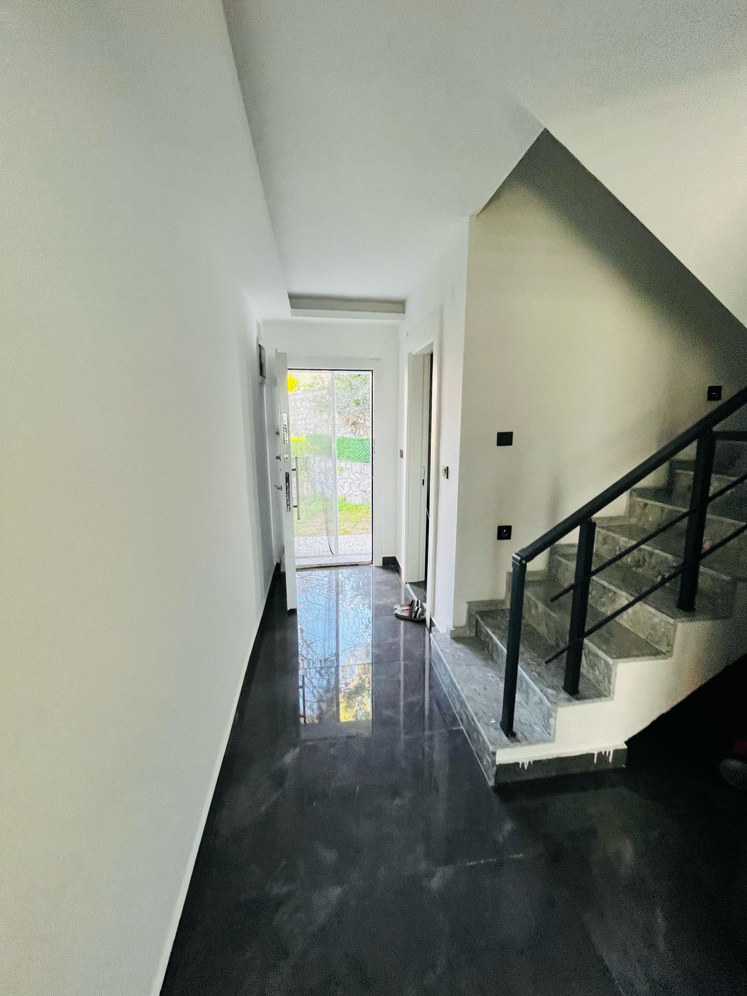 Deniz Manzaralı Full Eşyalı 2+1 Satılık VillaRef.Kodu:5872