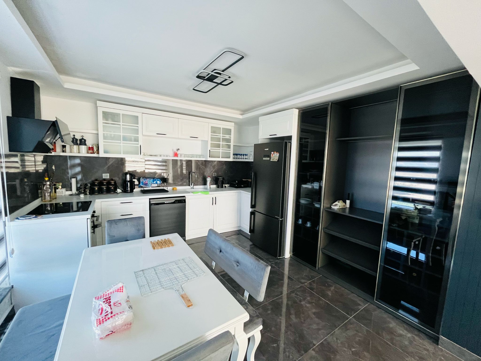 Deniz Manzaralı Full Eşyalı 2+1 Satılık VillaRef.Kodu:5872