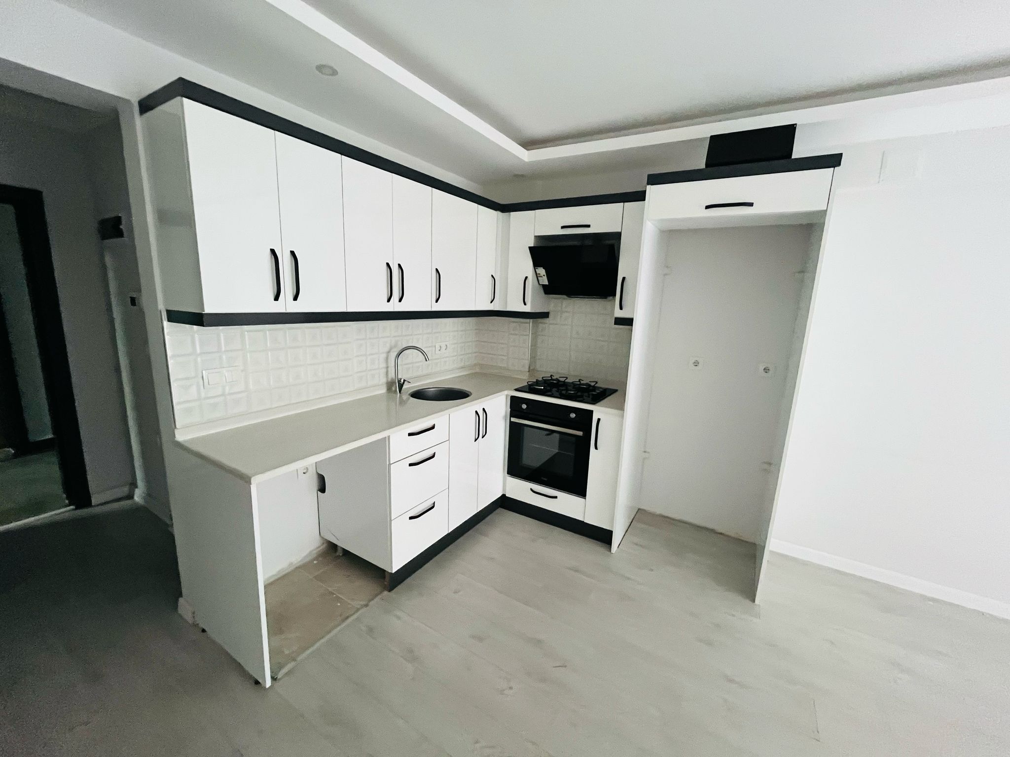 Cesur Emlak'tan Satılık 1+1 Asansörlü Daire Ref.Kodu:6761