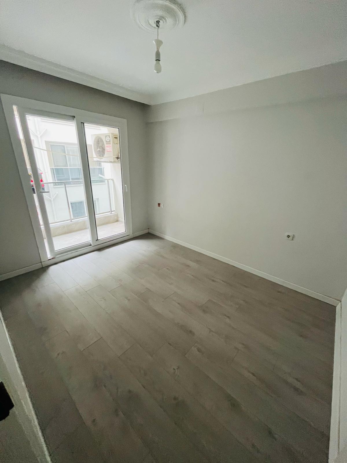 Cesur Emlak'tan Satılık 1+1 Asansörlü Daire Ref.Kodu:6761