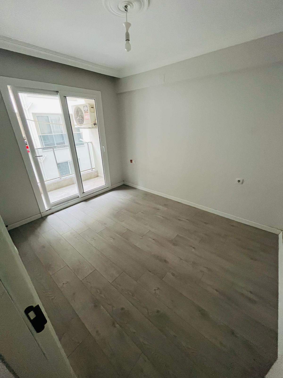 Cesur Emlak'tan Satılık 1+1 Asansörlü Daire Ref.Kodu:6761