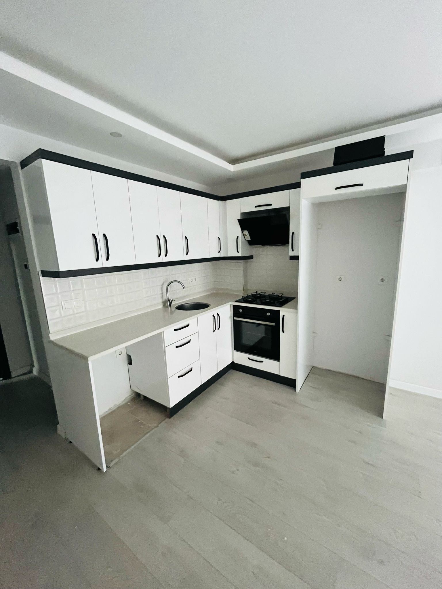 Cesur Emlak'tan Satılık 1+1 Asansörlü Daire Ref.Kodu:6761