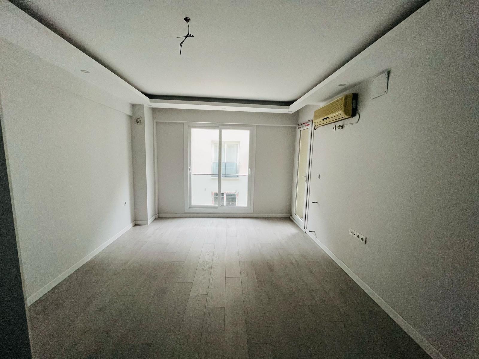 Cesur Emlak'tan Satılık 1+1 Asansörlü Daire Ref.Kodu:6761