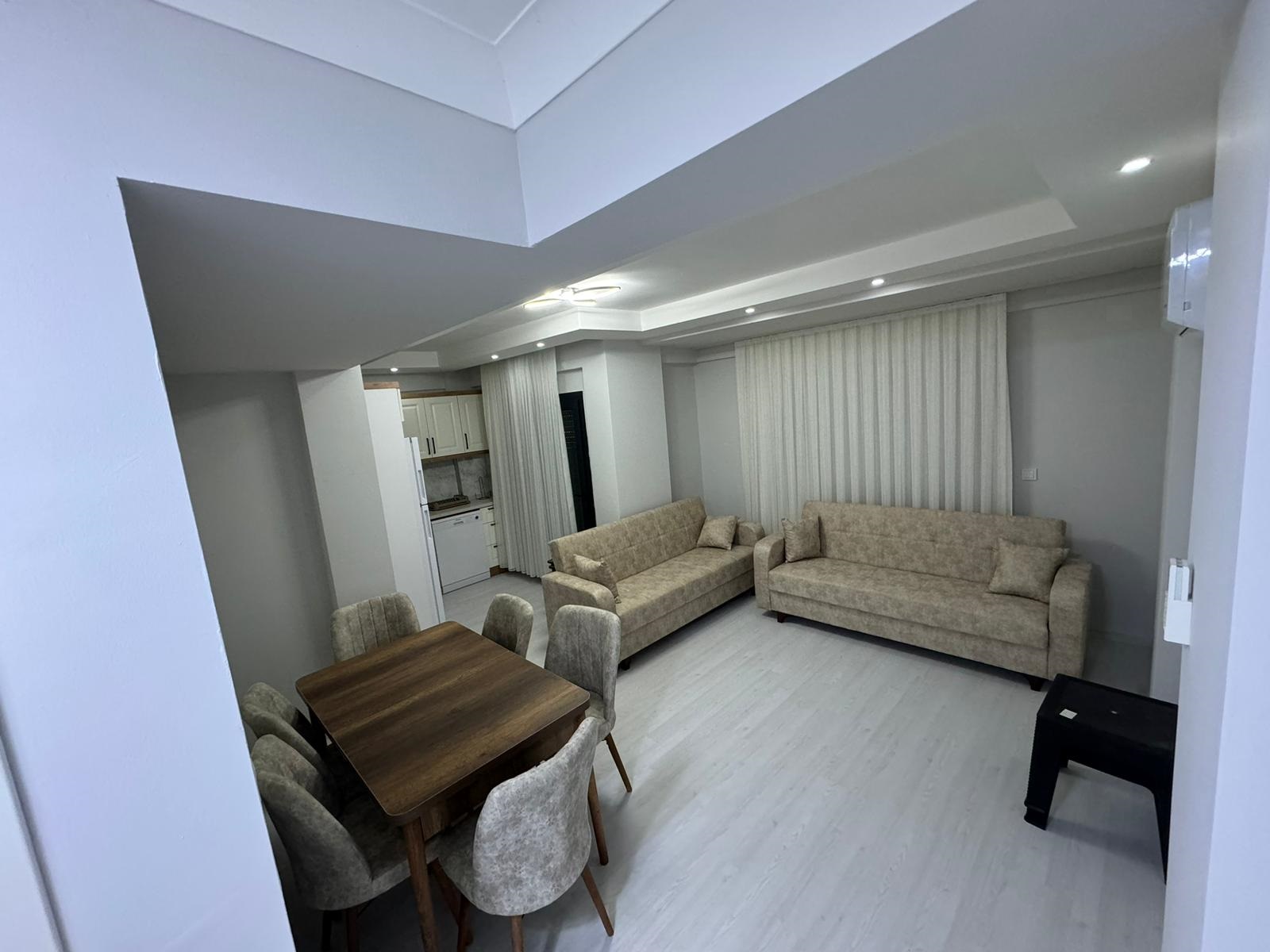 Cesur Emlak'tan Havuzlu 2+1 Satılık Daire Ref.Kodu:6740
