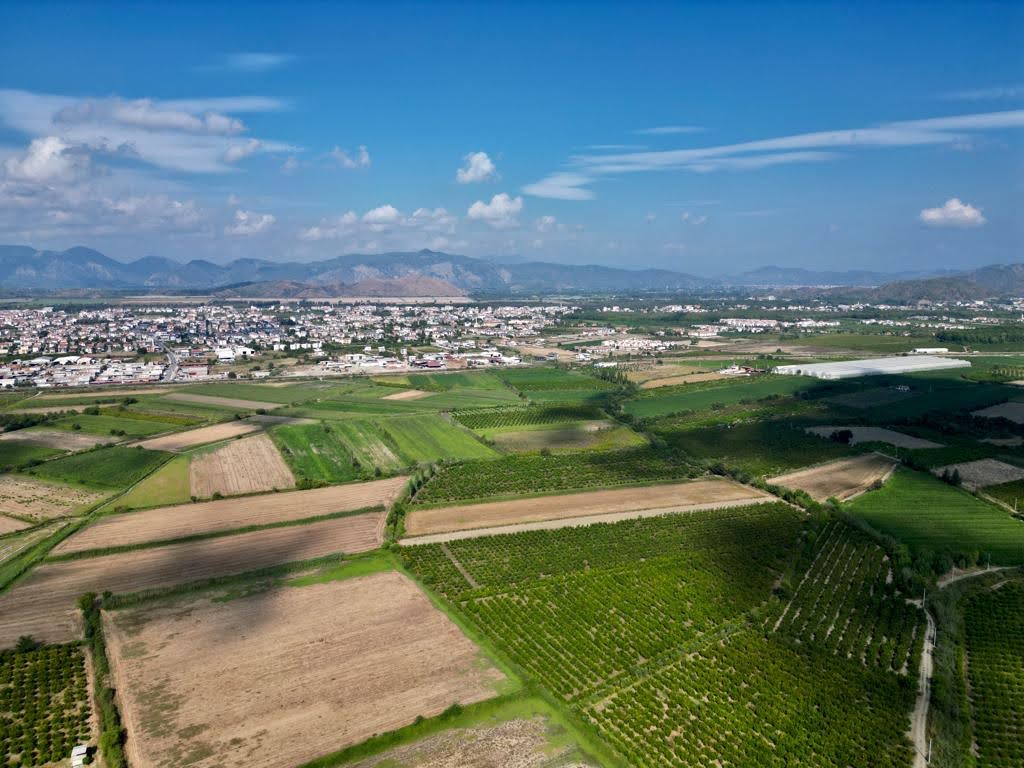 Cesur Emlak'tan Satılık 610m2 Güney ve Kuzey Cepheli Arsa Ref.Kodu:GDK936