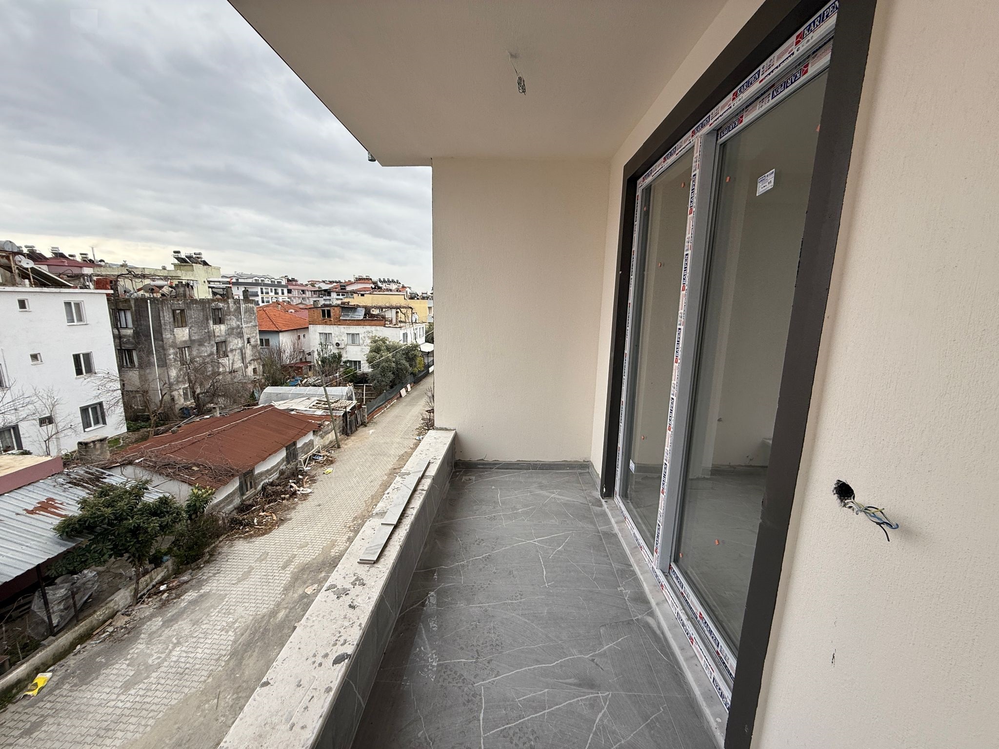 Cesur Emlak'tan Karaçalı'da Satılık 1+1 Deniş Daire RefKodu:7159