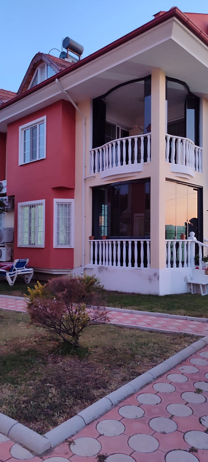 Cesur Emlak'tan Satılık Karaçalıda Triplex Villa Ref.Kodu:7175