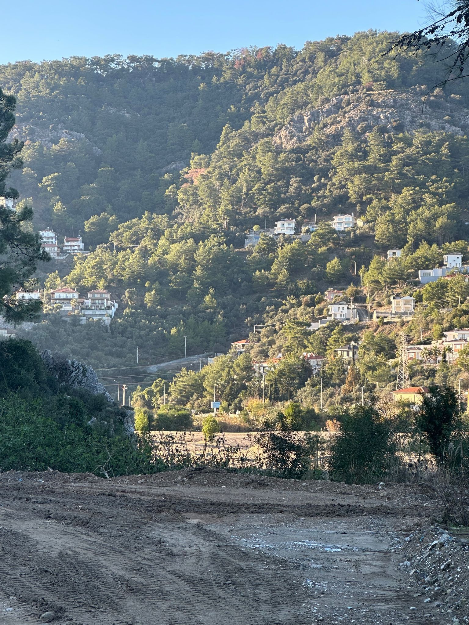 Cesur Emlak'tan Satılık 505m2  Sarıgerme'de Arsa Ref.Kodu:KAE