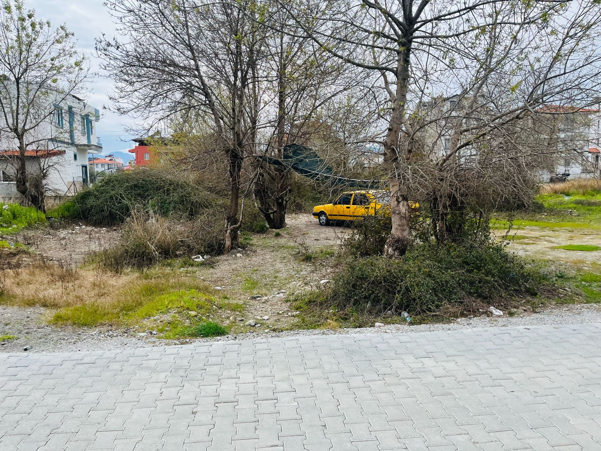 Cesur Emlak'tan Satılık Doğu Cepheli 355m2 Arsa
