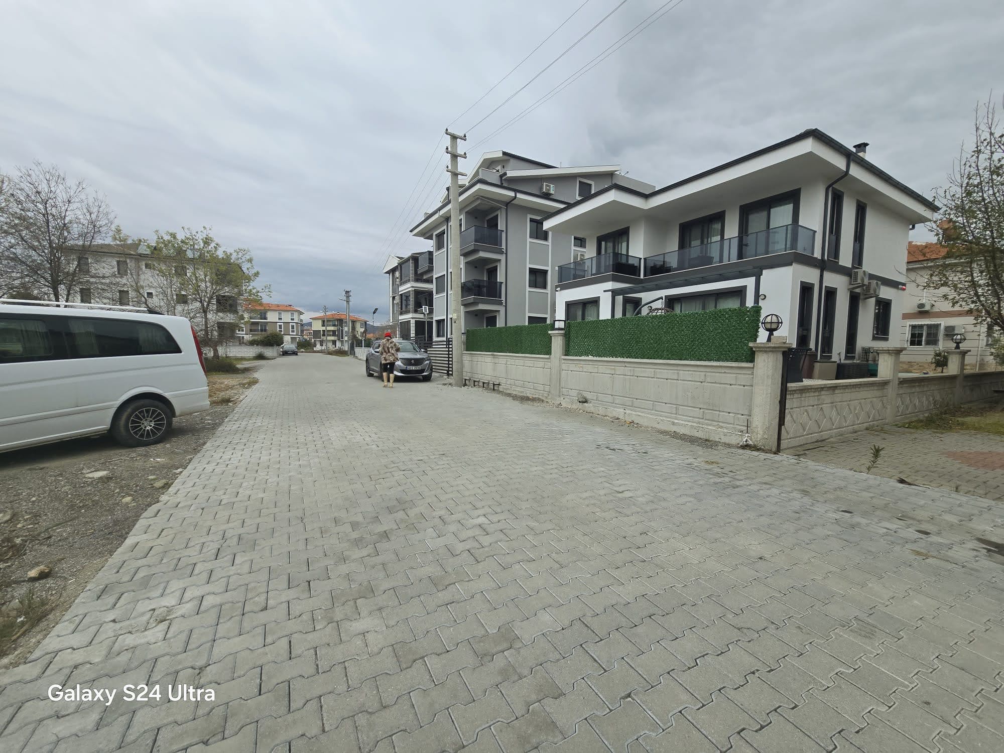 Cesur Emlak'tan Satılık Doğu Cepheli 355m2 Arsa