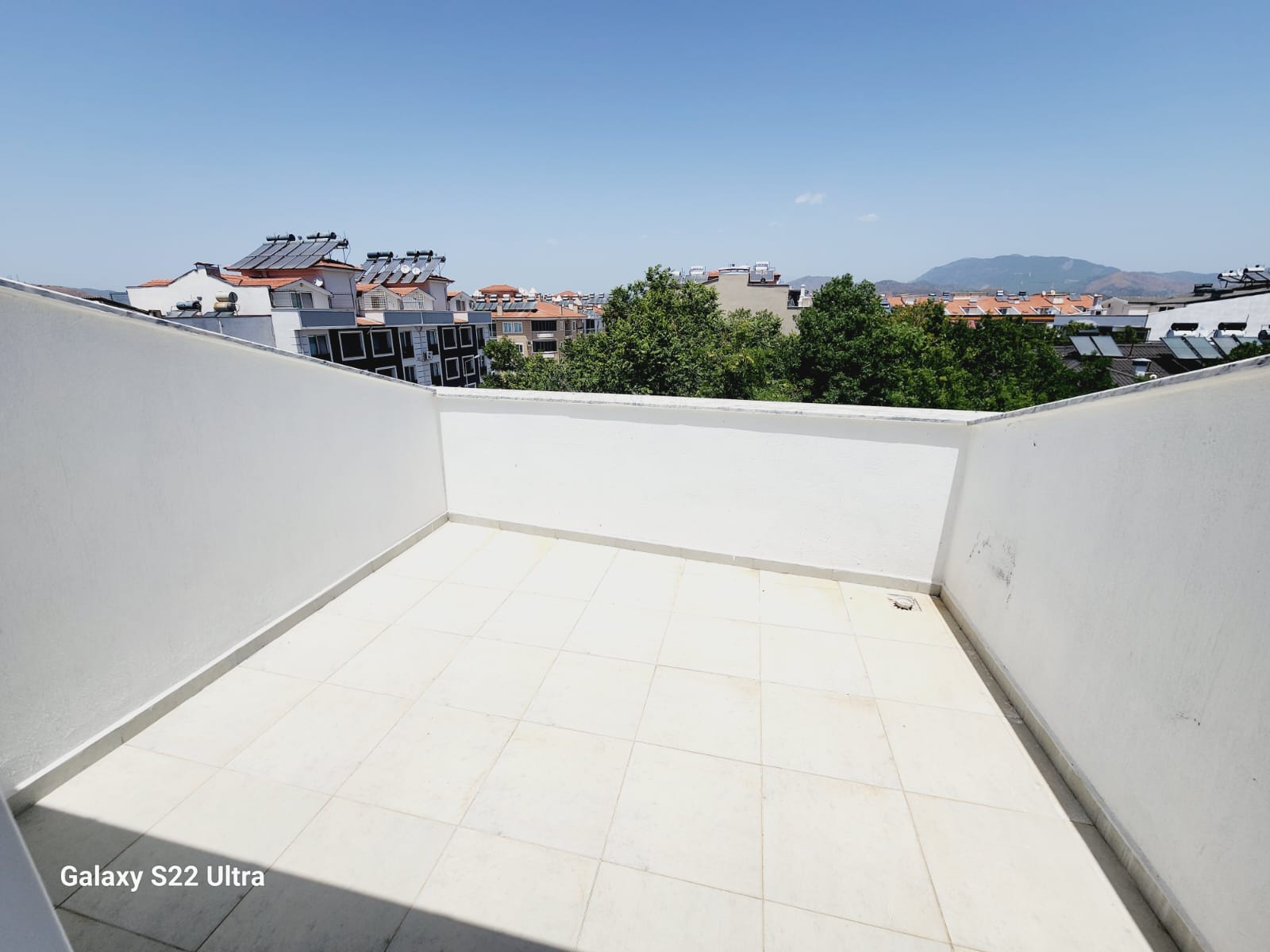 Cesur Emlak'tn Kiralık Boş 4+1 200m2 Kullanımlı Çatı Dublex Daire