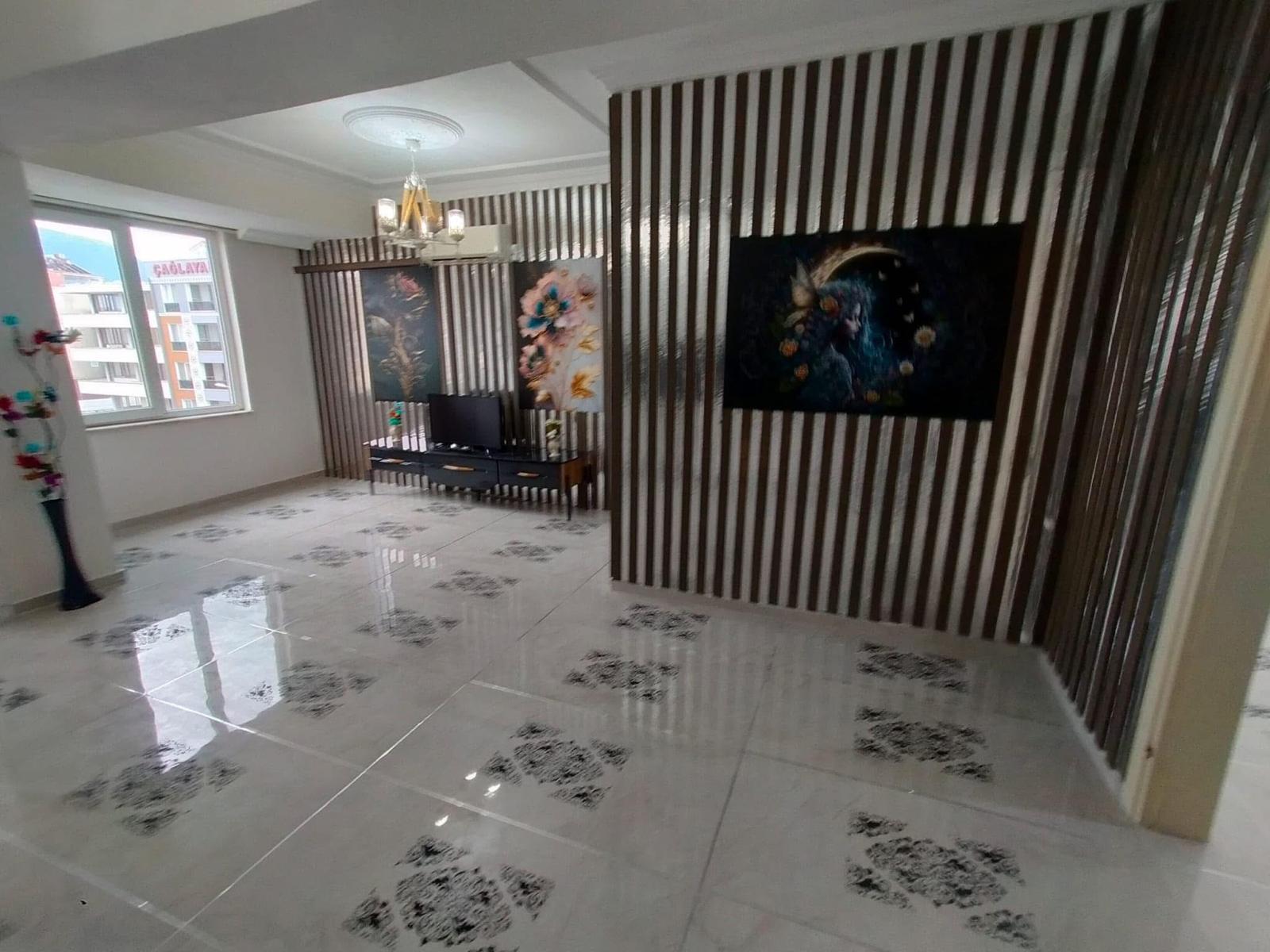 Cesur Emlak'tan Satılık Merkez de Kiracılı 2+1 Daire