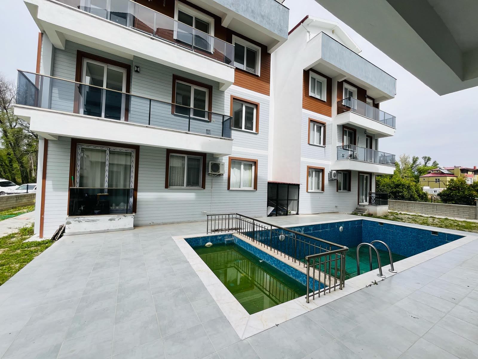Havuzlu Sitede Kiralık 1+1 Boş Daire Ref.Kodu:7190