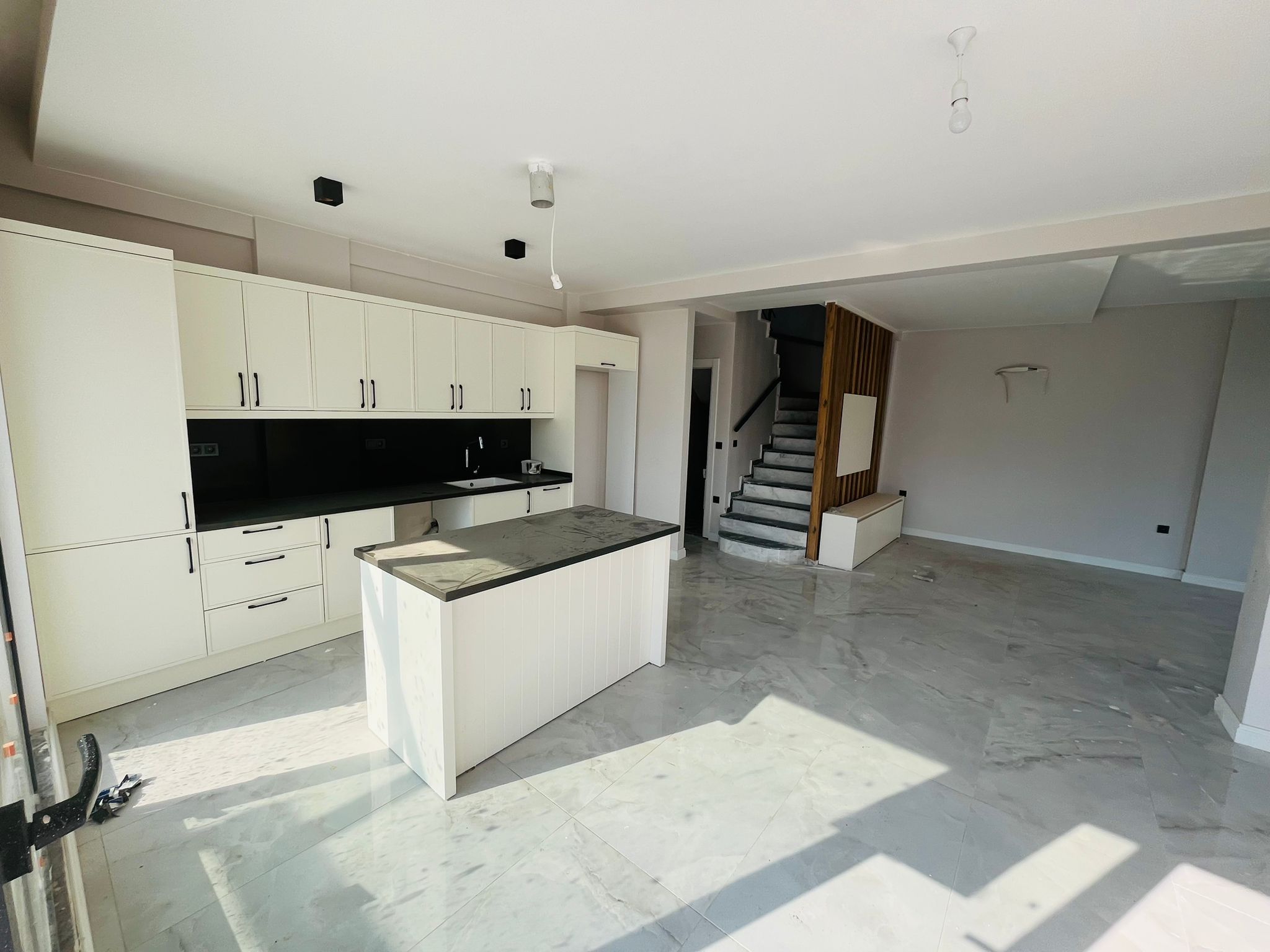 Site İçerisinde Havuzlu 3+1 Dubleks Villa Ref.Kodu:6566
