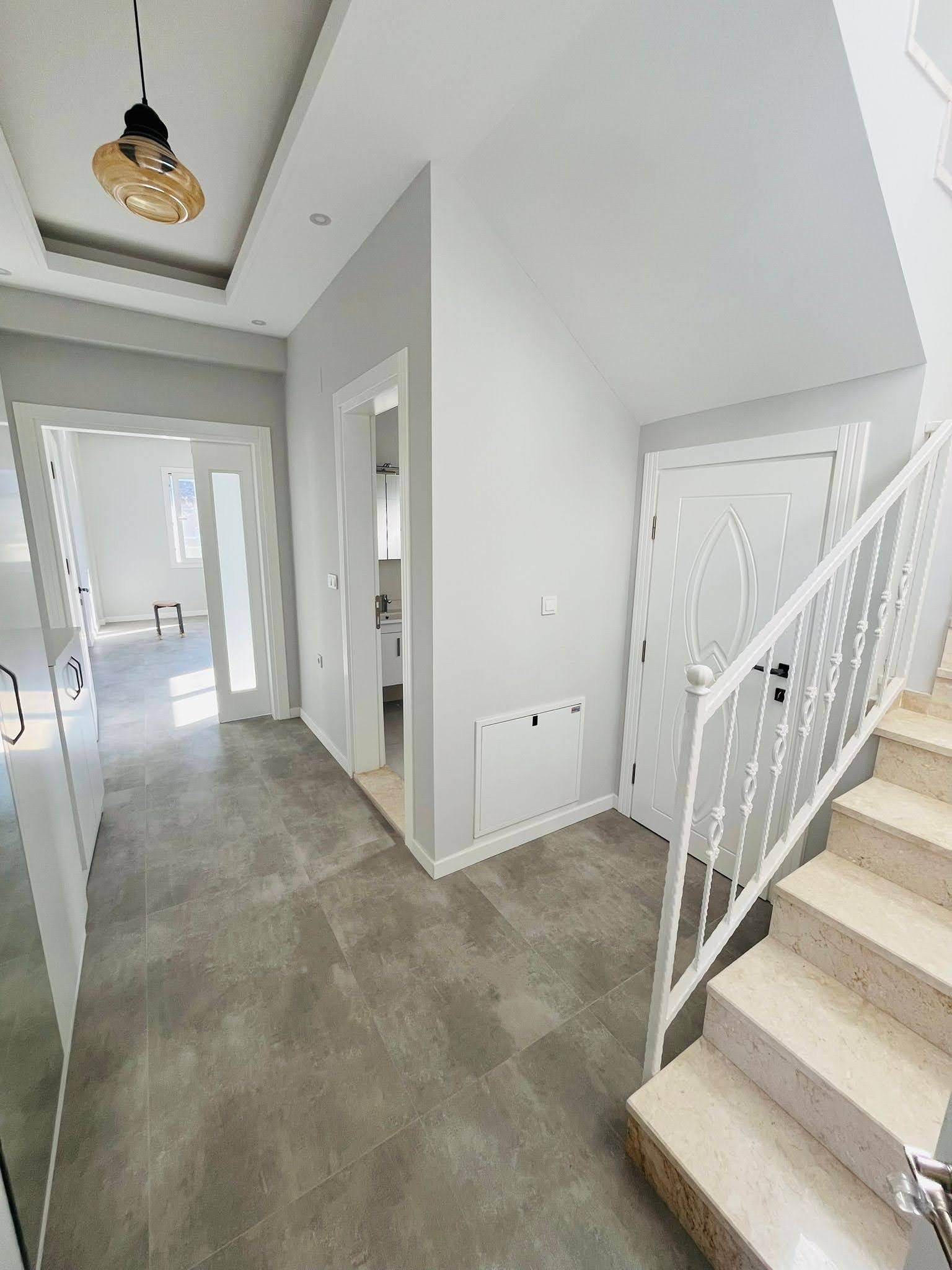 400 m² Arsa İçinde 3+1 Müstakil Villa – Havuzlu, Yeni Yapı, Anahtar Teslim