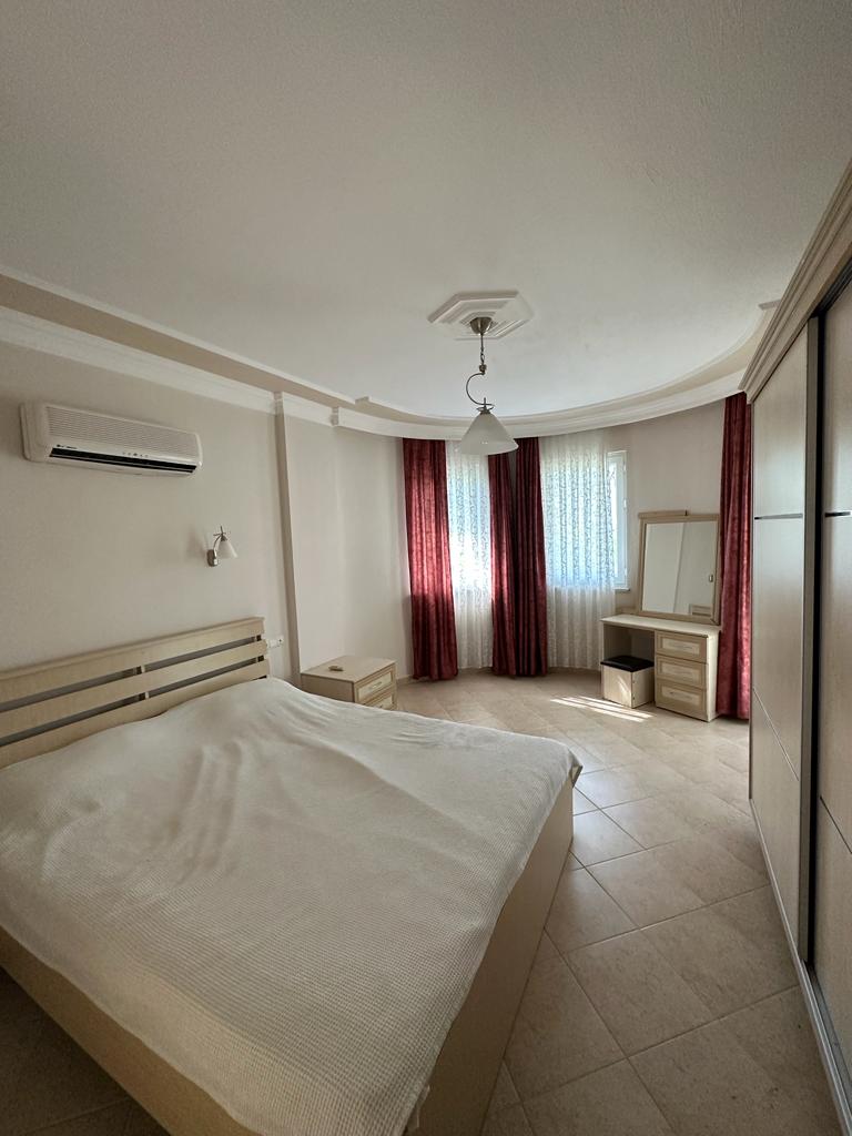  Dalaman Akkaya’da Doğayla İç İçe Triplex Villa!