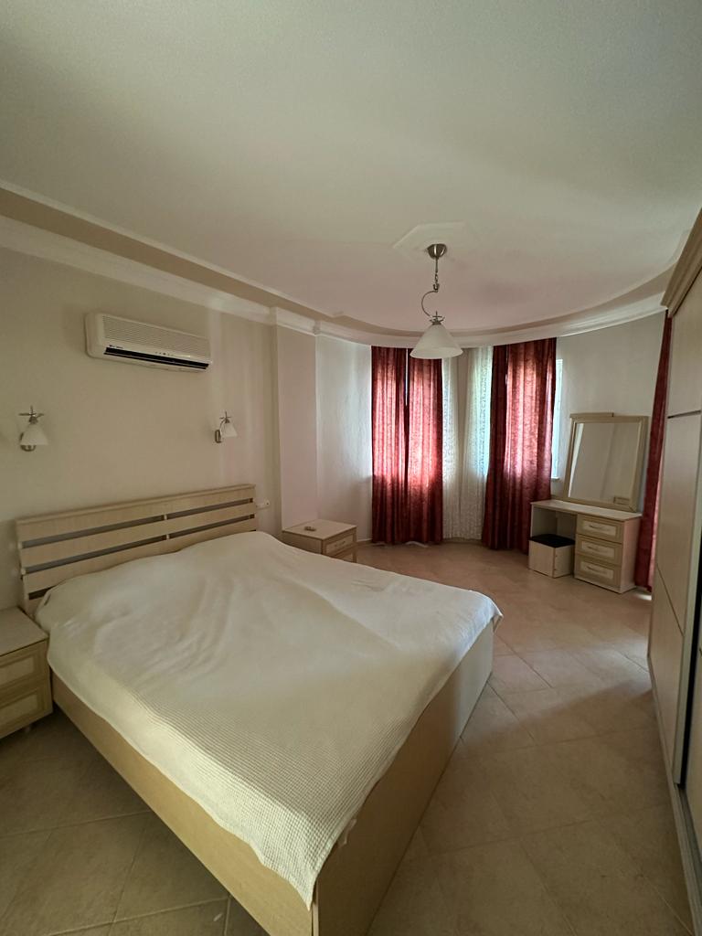  Dalaman Akkaya’da Doğayla İç İçe Triplex Villa!