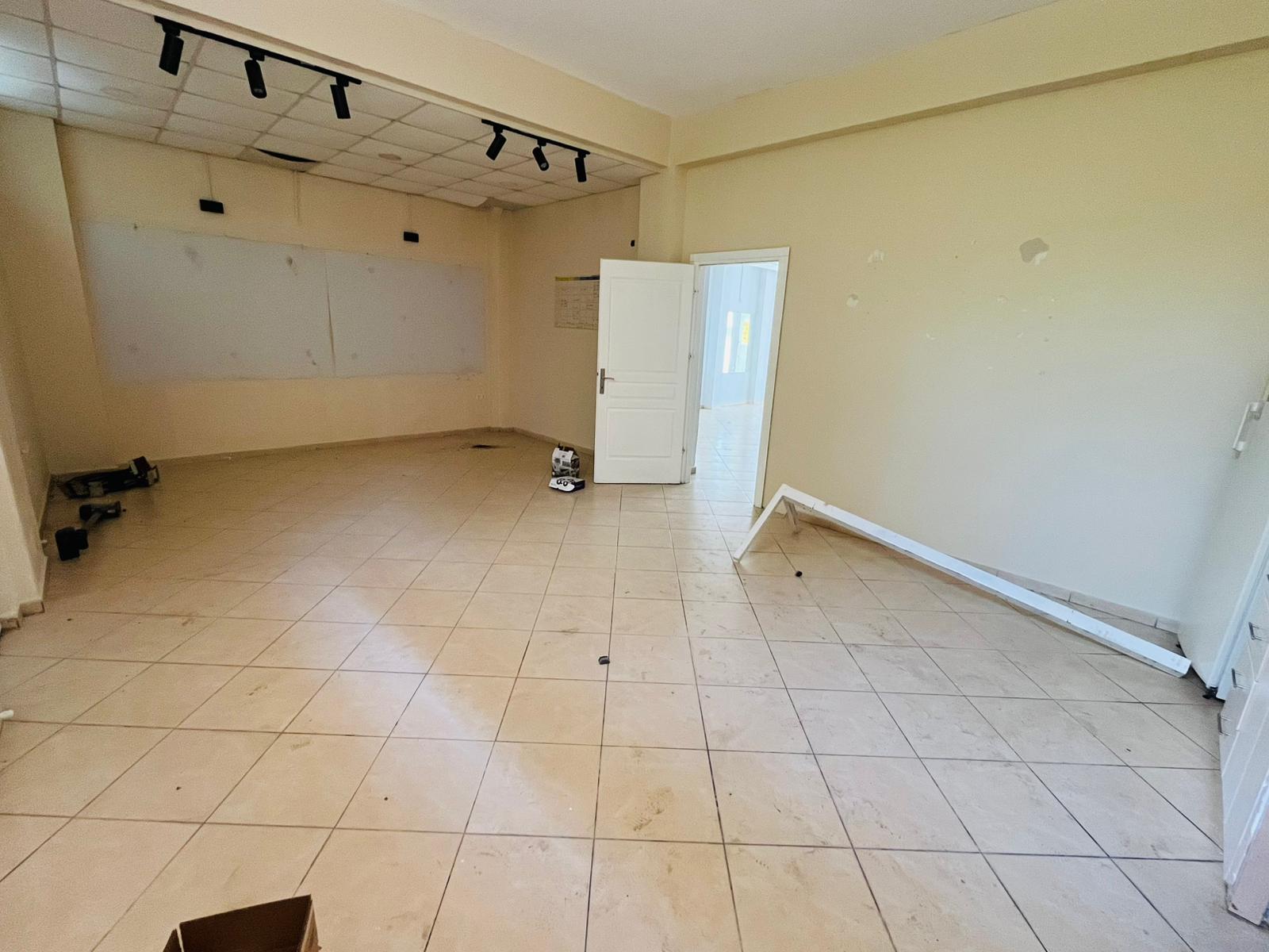 Merkez'de Kapalı Mutfaklı Kiralık Büyük Dükkan Ref.Kodu:7266