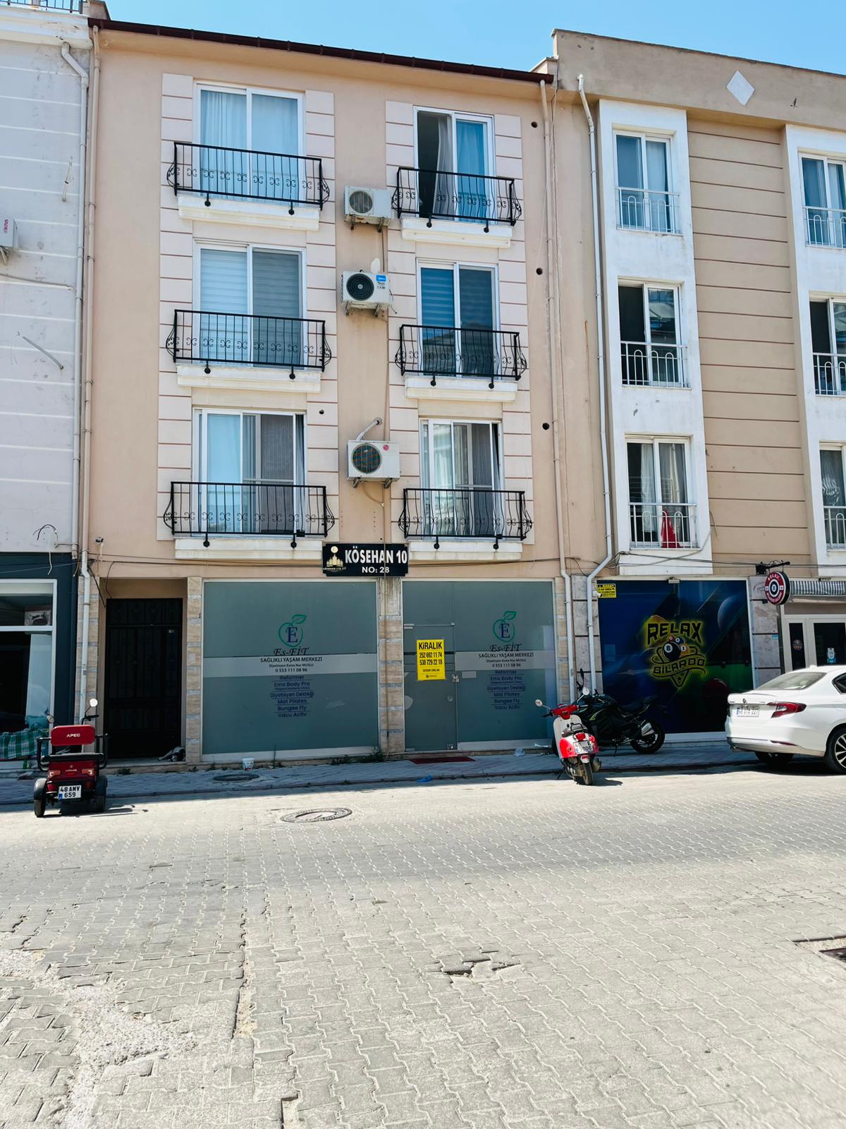 Merkez'de Kapalı Mutfaklı Kiralık Büyük Dükkan Ref.Kodu:7266