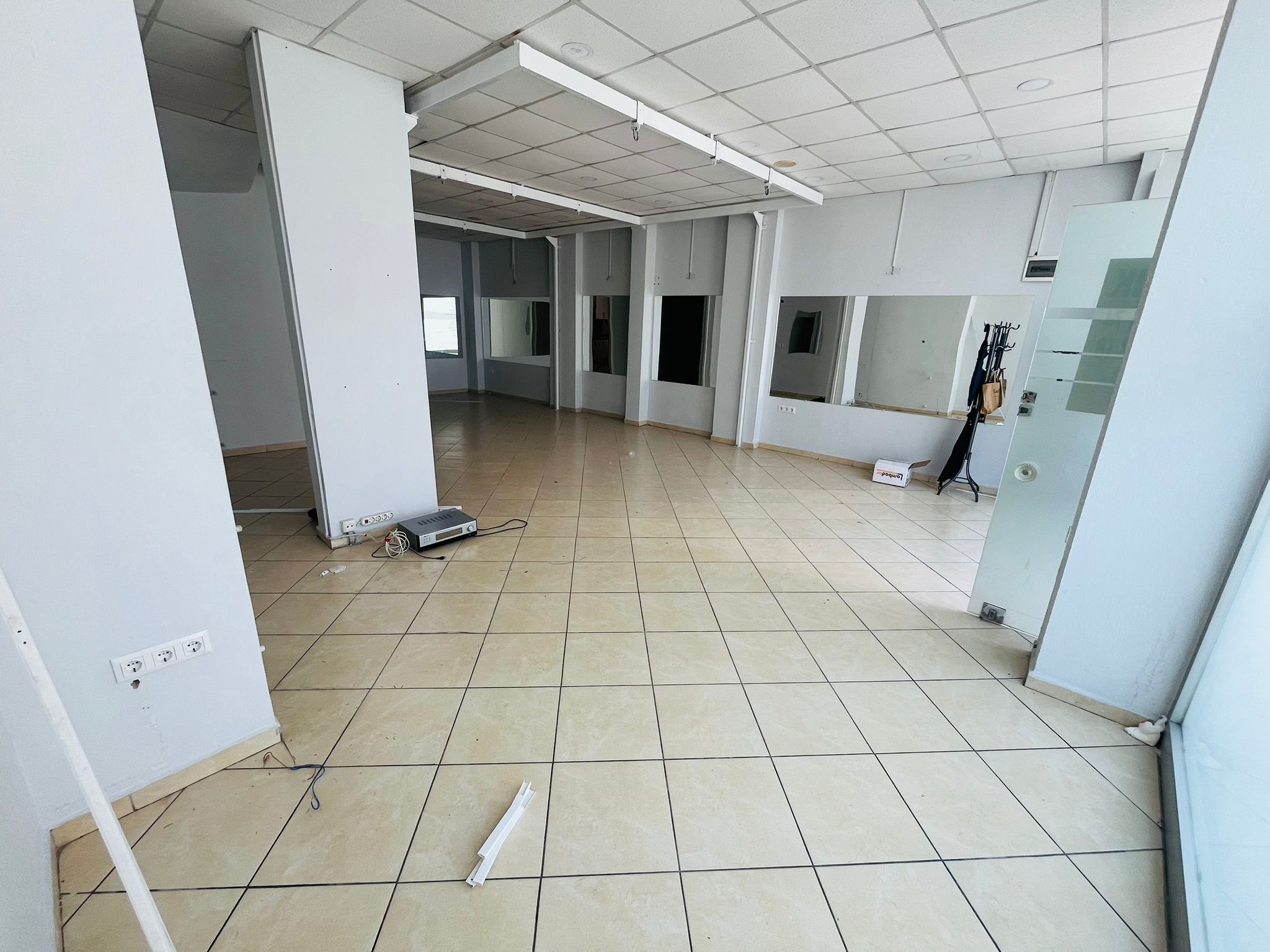 Merkez'de Kapalı Mutfaklı Kiralık Büyük Dükkan Ref.Kodu:7266