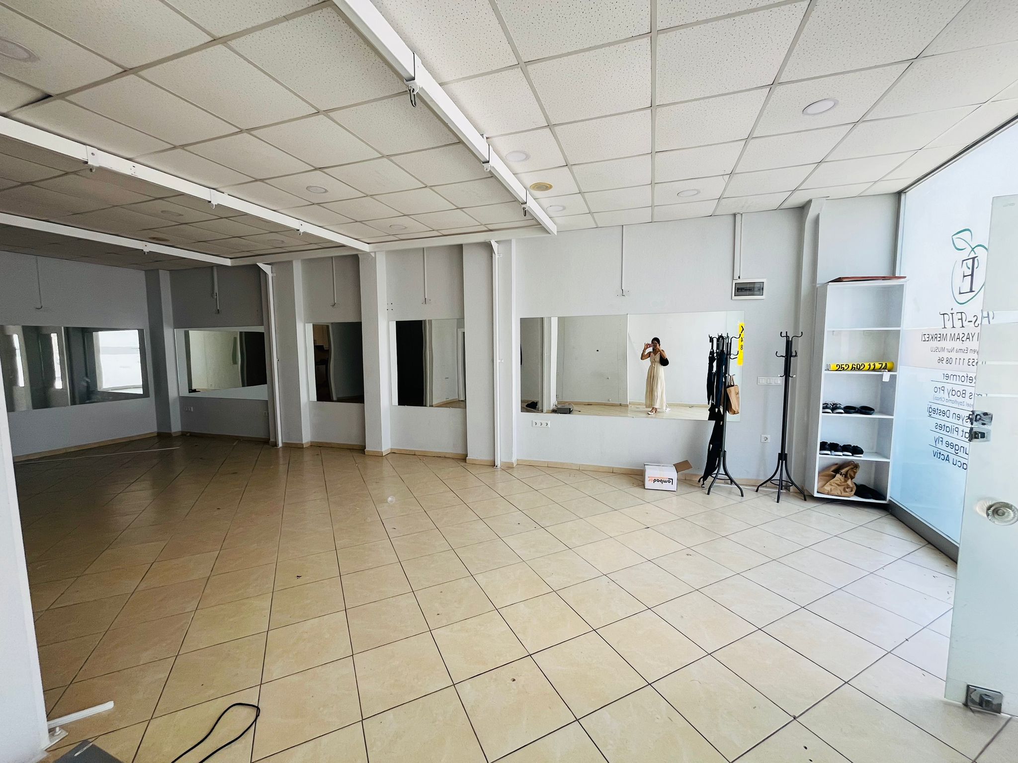 Merkez'de Kapalı Mutfaklı Kiralık Büyük Dükkan Ref.Kodu:7266