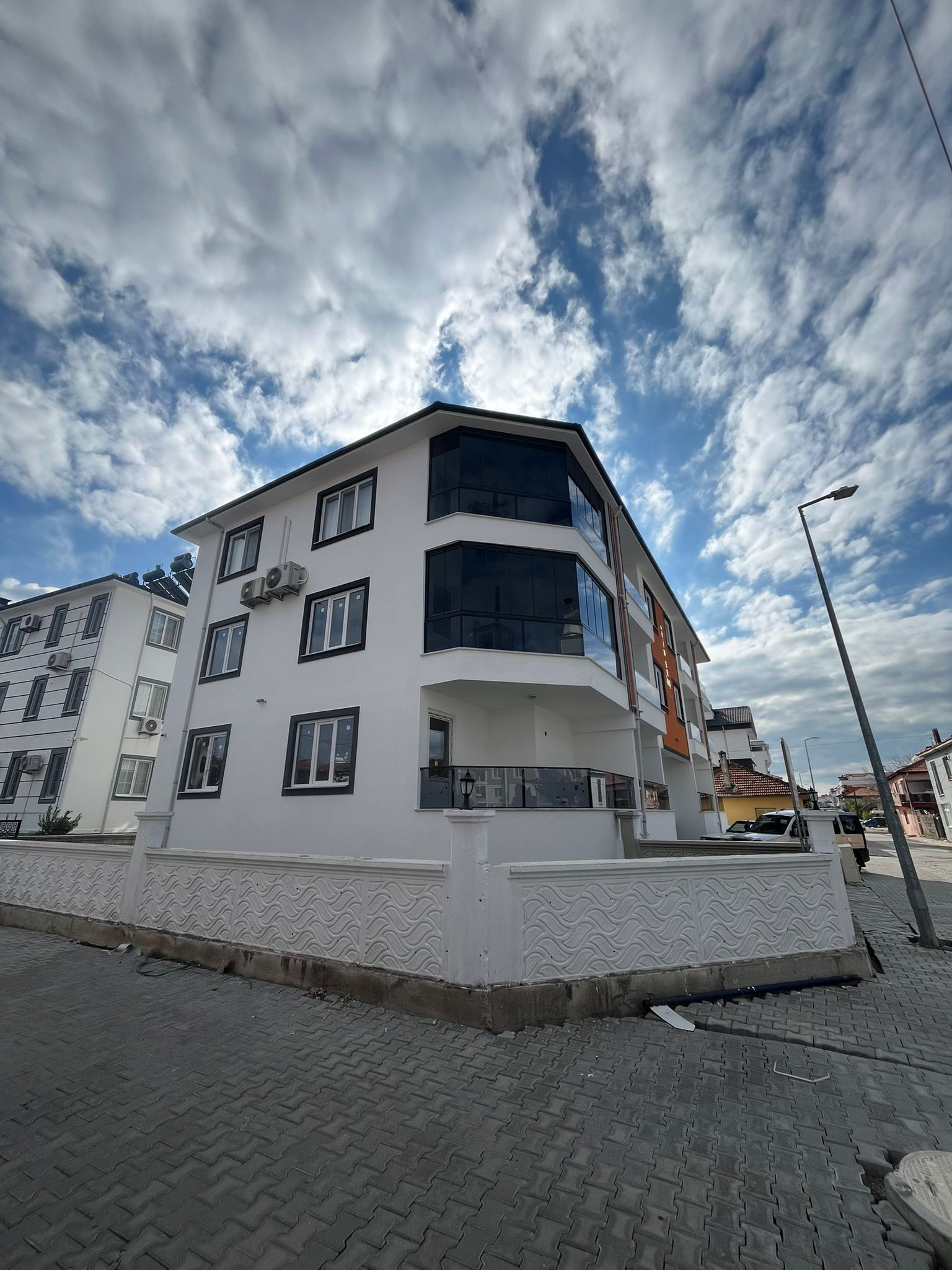 Dalaman Merkezde SATILIK 2+1 Aile Apartmanı Vestiyerli