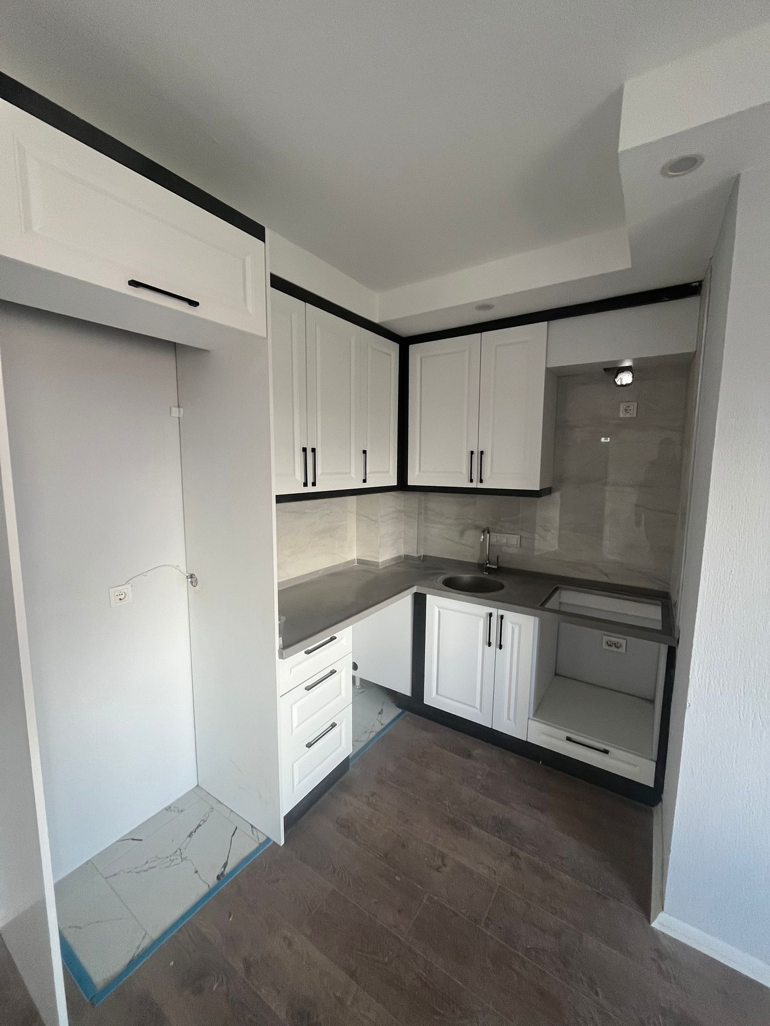 Dalaman Merkezde SATILIK 2+1 Aile Apartmanı Vestiyerli