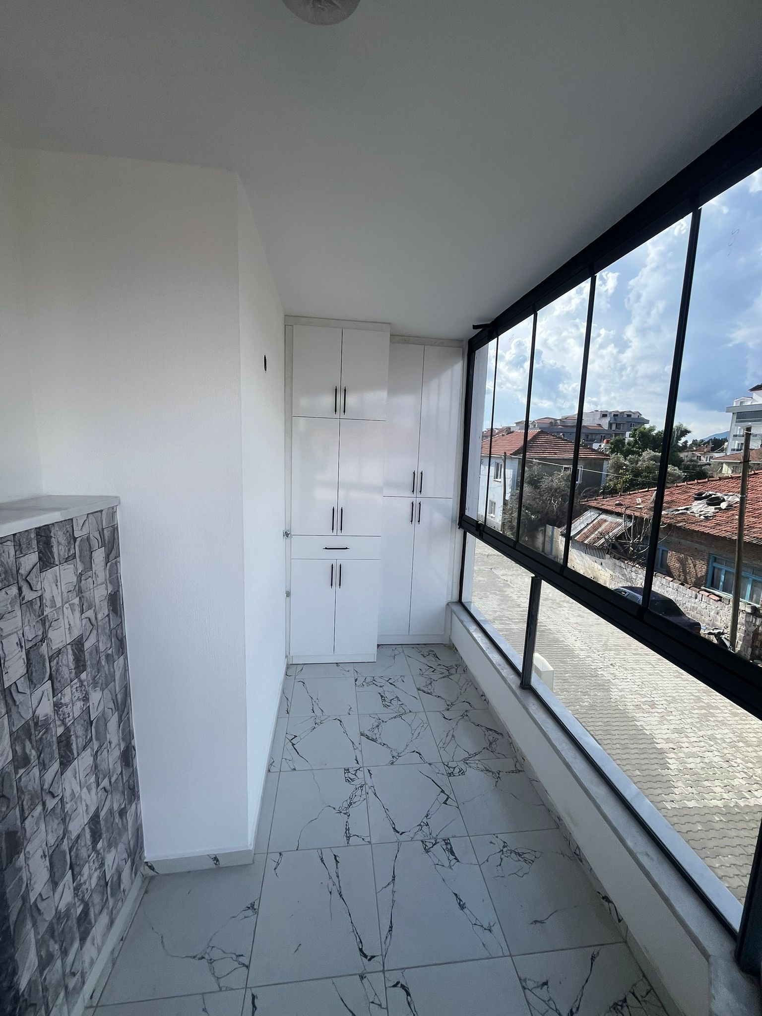 Dalaman Merkezde SATILIK 2+1 Aile Apartmanı Vestiyerli