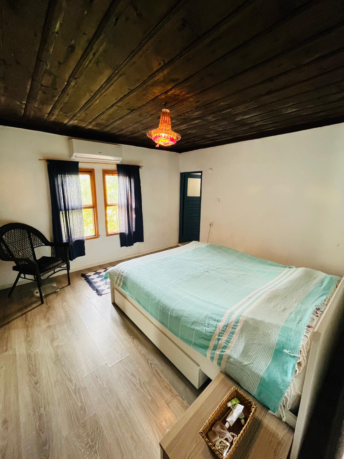 Güzelyurtta Satılık 1 Dönüm İçerisinde Müstakil Ev Ref.Kodu:7305