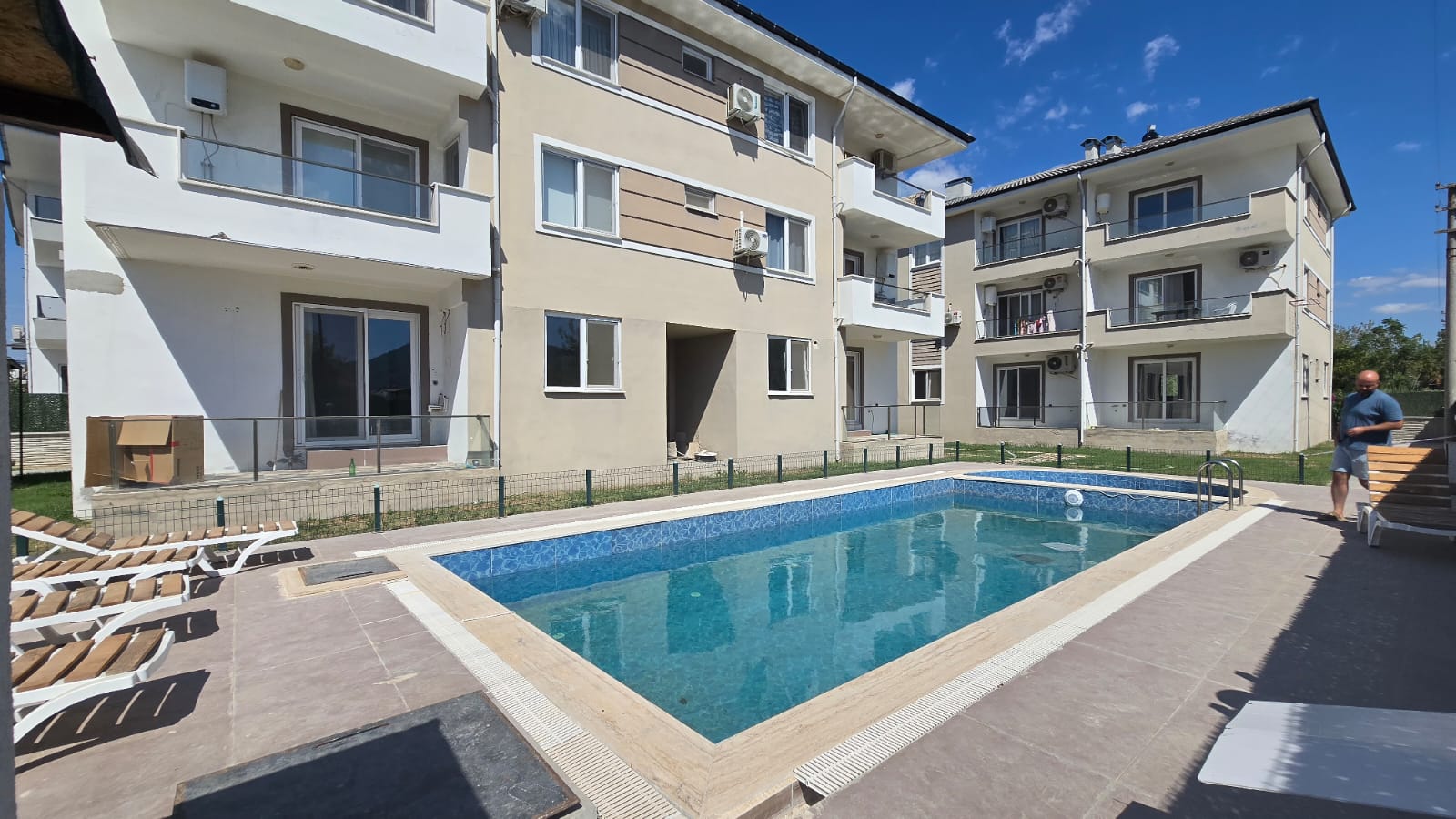 Kiralık 1+1 Daire – Dalaman Söğütlüyurt’ta Havuzlu Site İçinde!