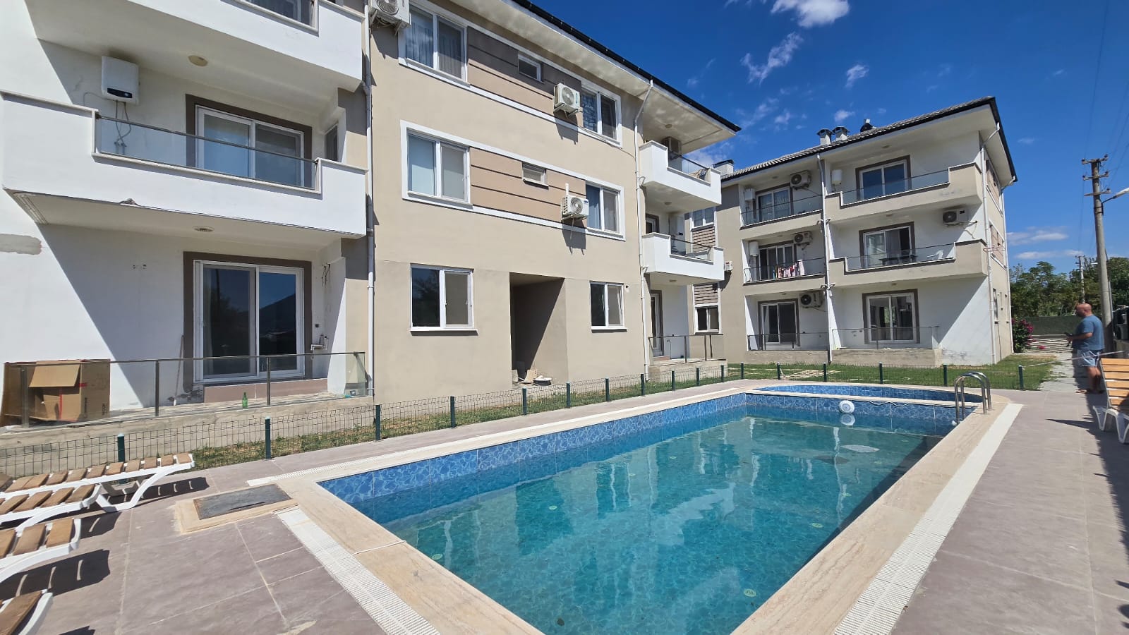 Kiralık 1+1 Daire – Dalaman Söğütlüyurt’ta Havuzlu Site İçinde!