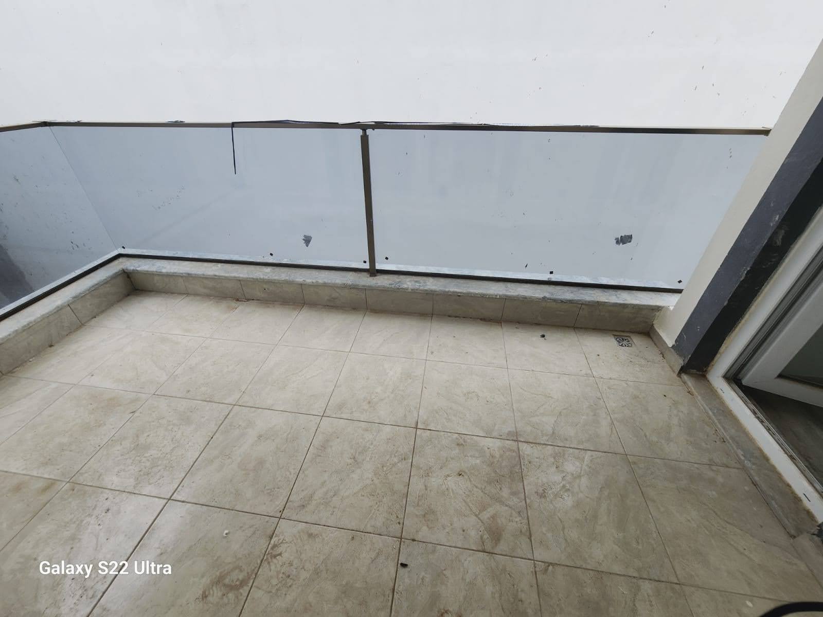 Dalaman Hürriyet Mahallesi Hastane Kavşağında – Komple Satılık Gelir Getiren Bina 