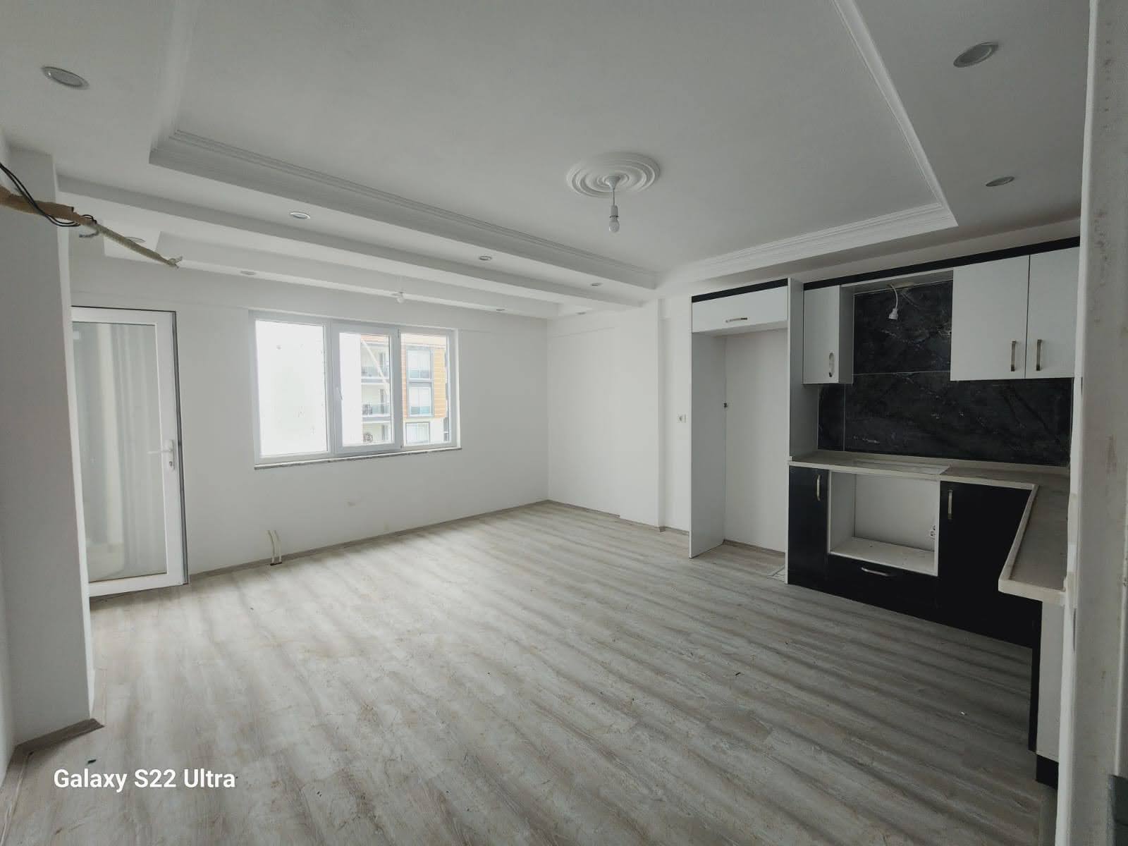 Dalaman Hürriyet Mahallesi Hastane Kavşağında – Komple Satılık Gelir Getiren Bina 