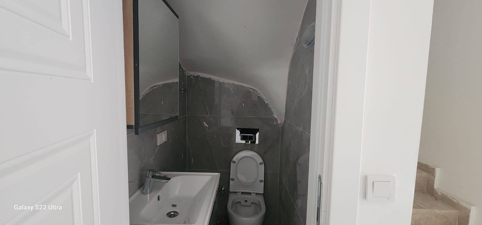 Dalaman’da Terasında Jakuzi Bulunan Lüks Triplex Villa – 4+1, Ortak Havuzlu