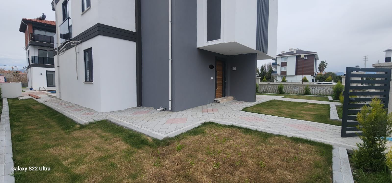 Dalaman’da Terasında Jakuzi Bulunan Lüks Triplex Villa – 4+1, Ortak Havuzlu