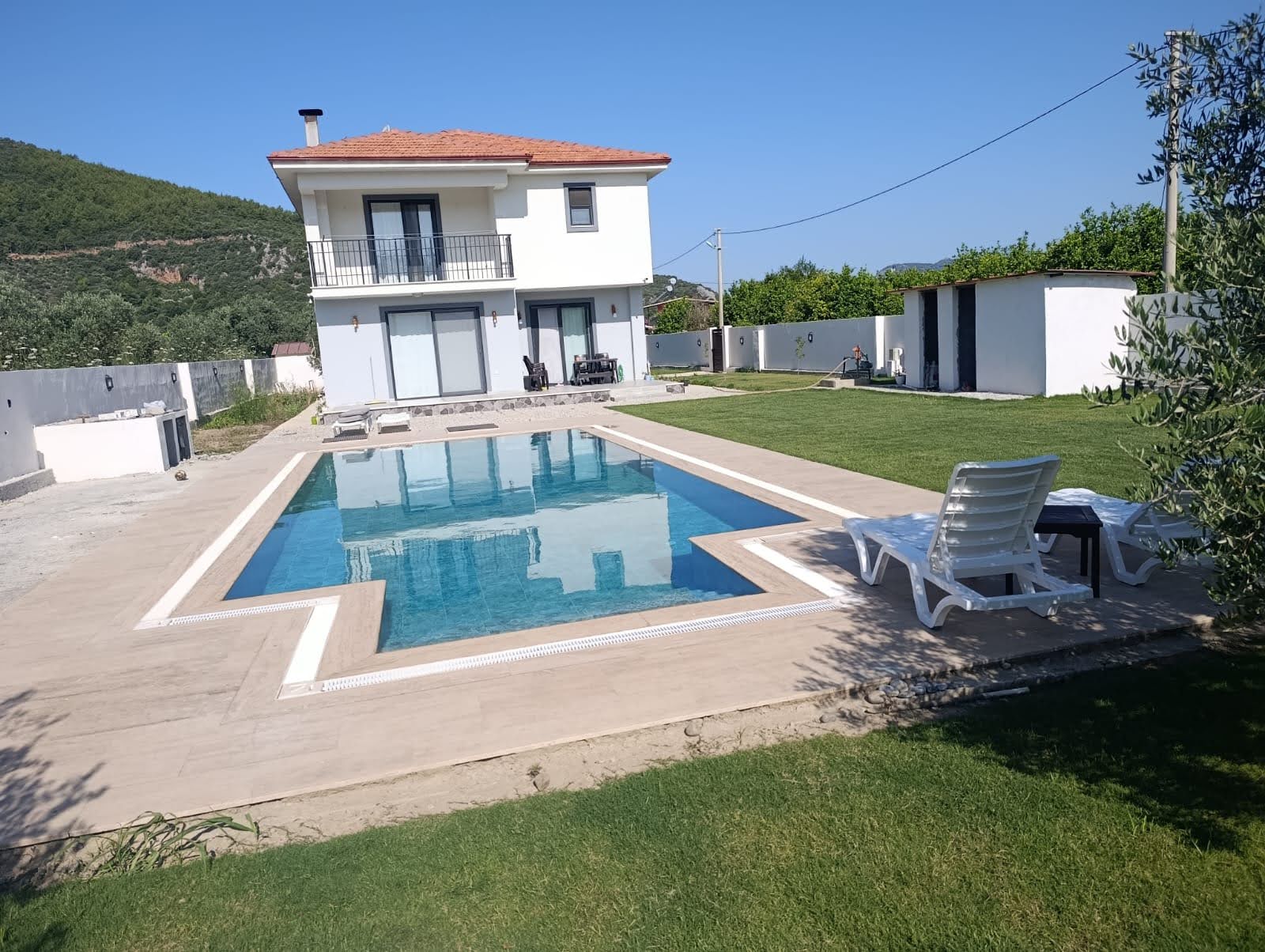 1887m² Arsada, 250m² Kullanımlı Özel Havuzlu Satılık Villa – Ortaca Fevziye 