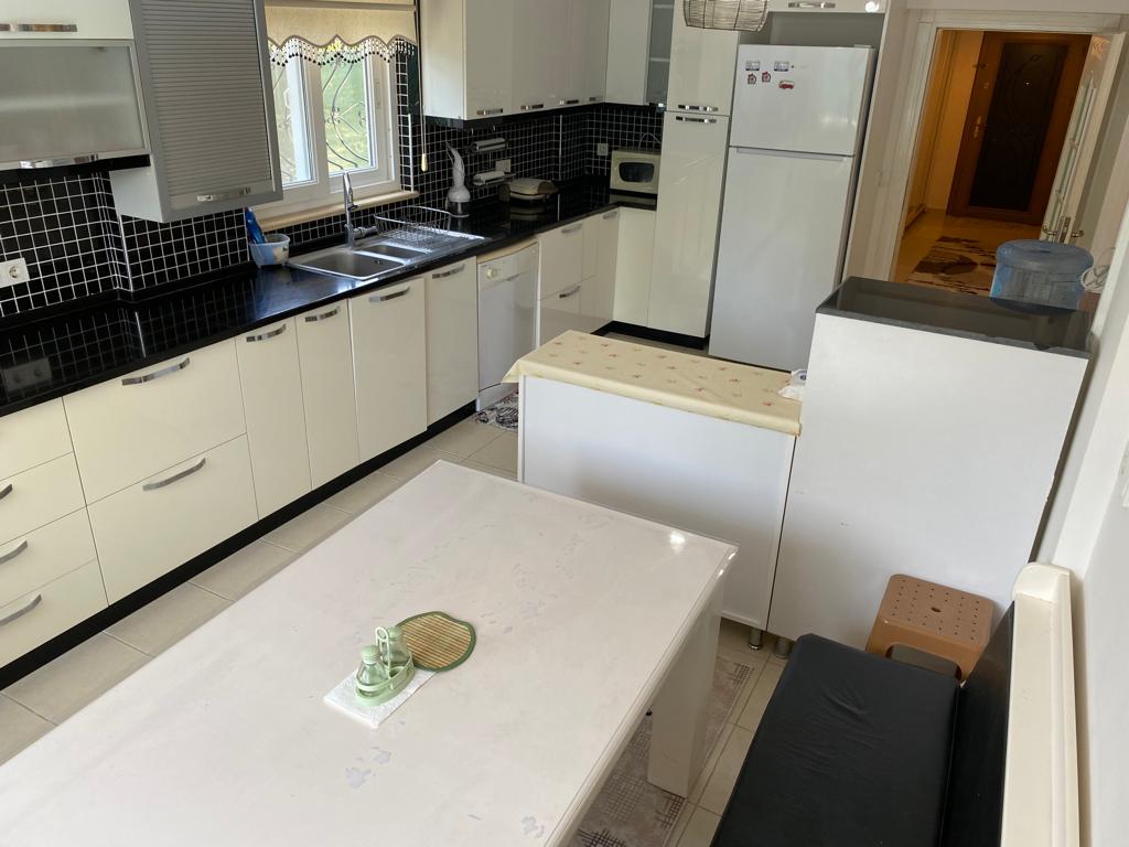 Karaçalı’da 414m² Arsada Müstakil Havuzlu 5+1 Lüks Triplex Villa 