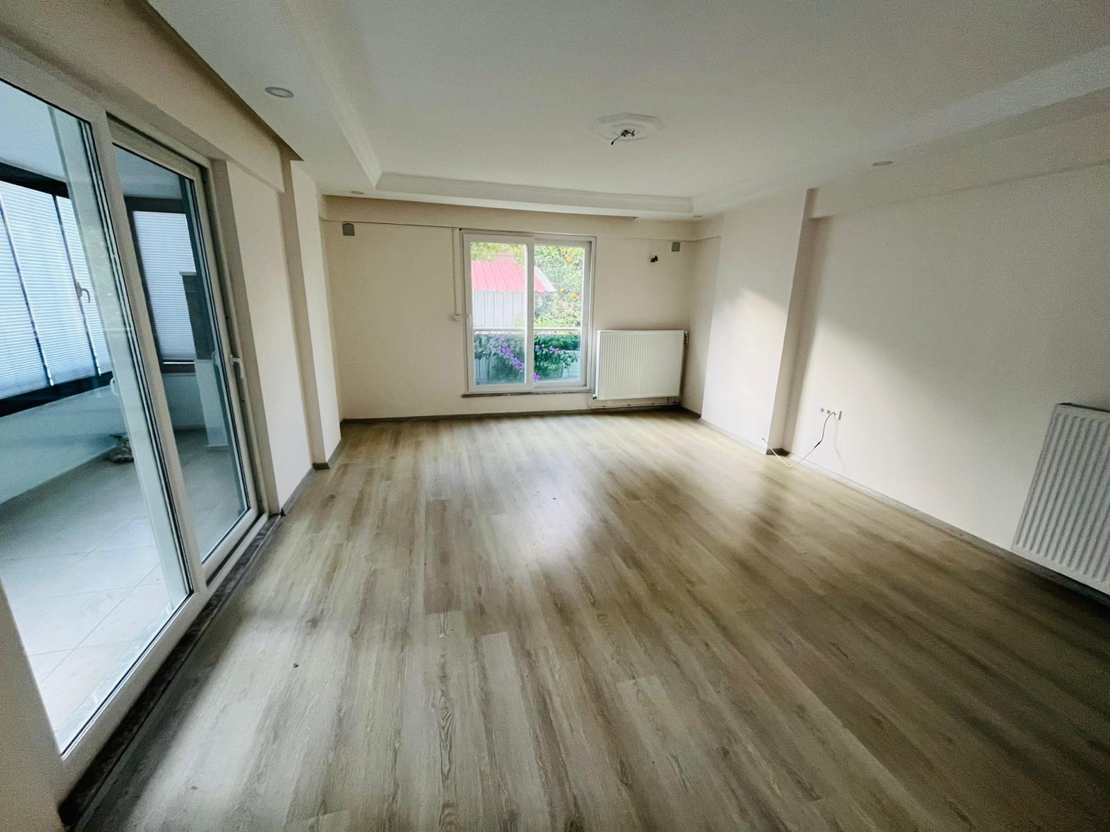 Kapalı Balkonu ve Geniş Yaşam Alanlarıyla 3+1 Özel Daire