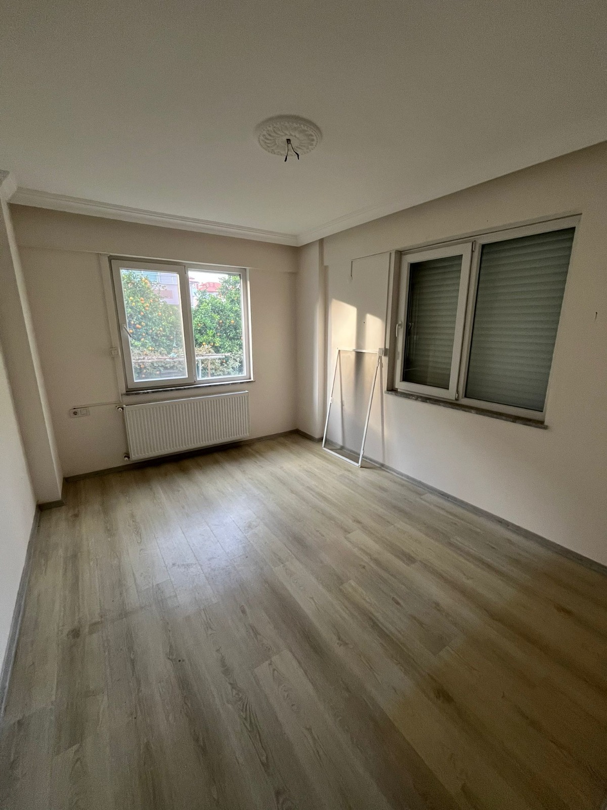 Kapalı Balkonu ve Geniş Yaşam Alanlarıyla 3+1 Özel Daire