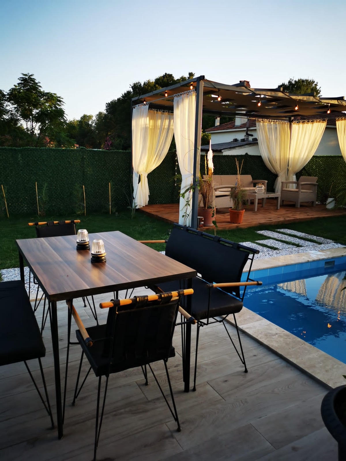 Altıntaşta Özel Havuzlu 120m² 2+1 Çelik Villa Tek Kaldı