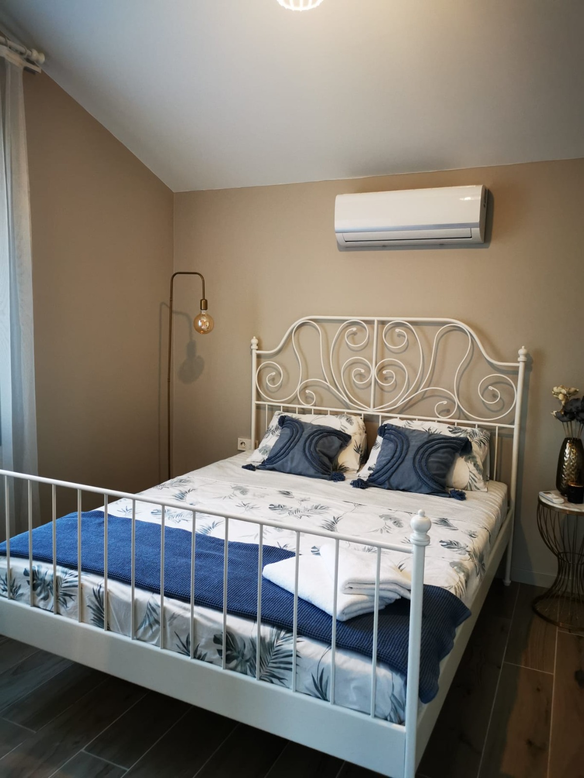 Altıntaşta Özel Havuzlu 120m² 2+1 Çelik Villa Tek Kaldı