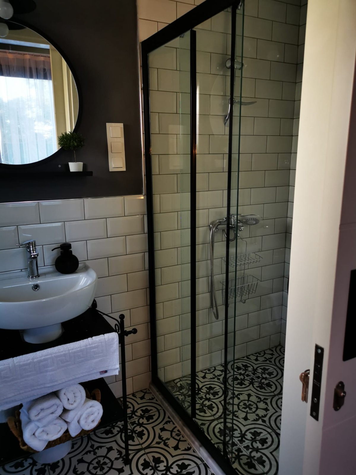 Altıntaşta Özel Havuzlu 120m² 2+1 Çelik Villa Tek Kaldı