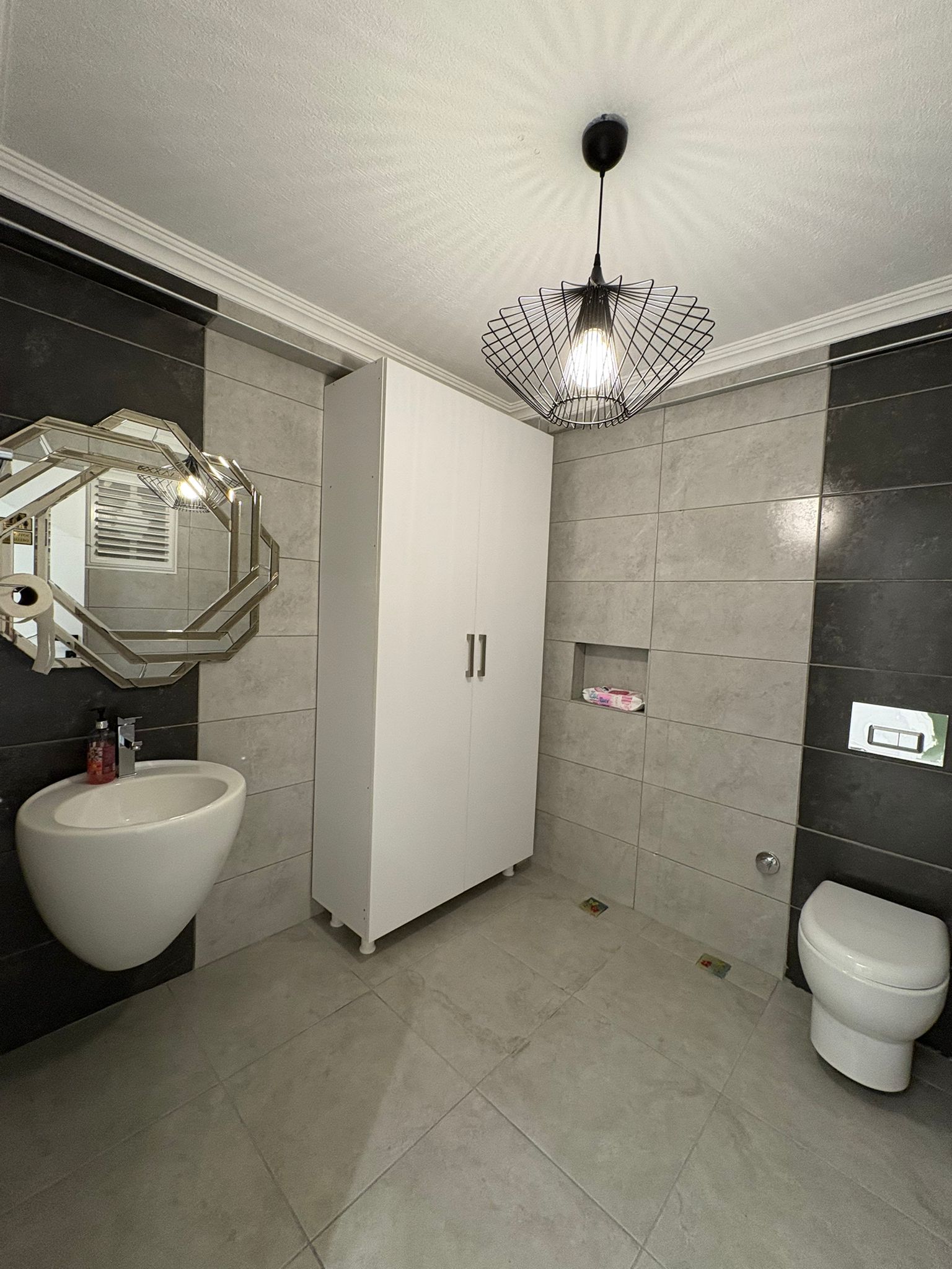 Dalaman Merkez Pazaryeri Kiralık 2+1 Ofis / İşyeri Uygun